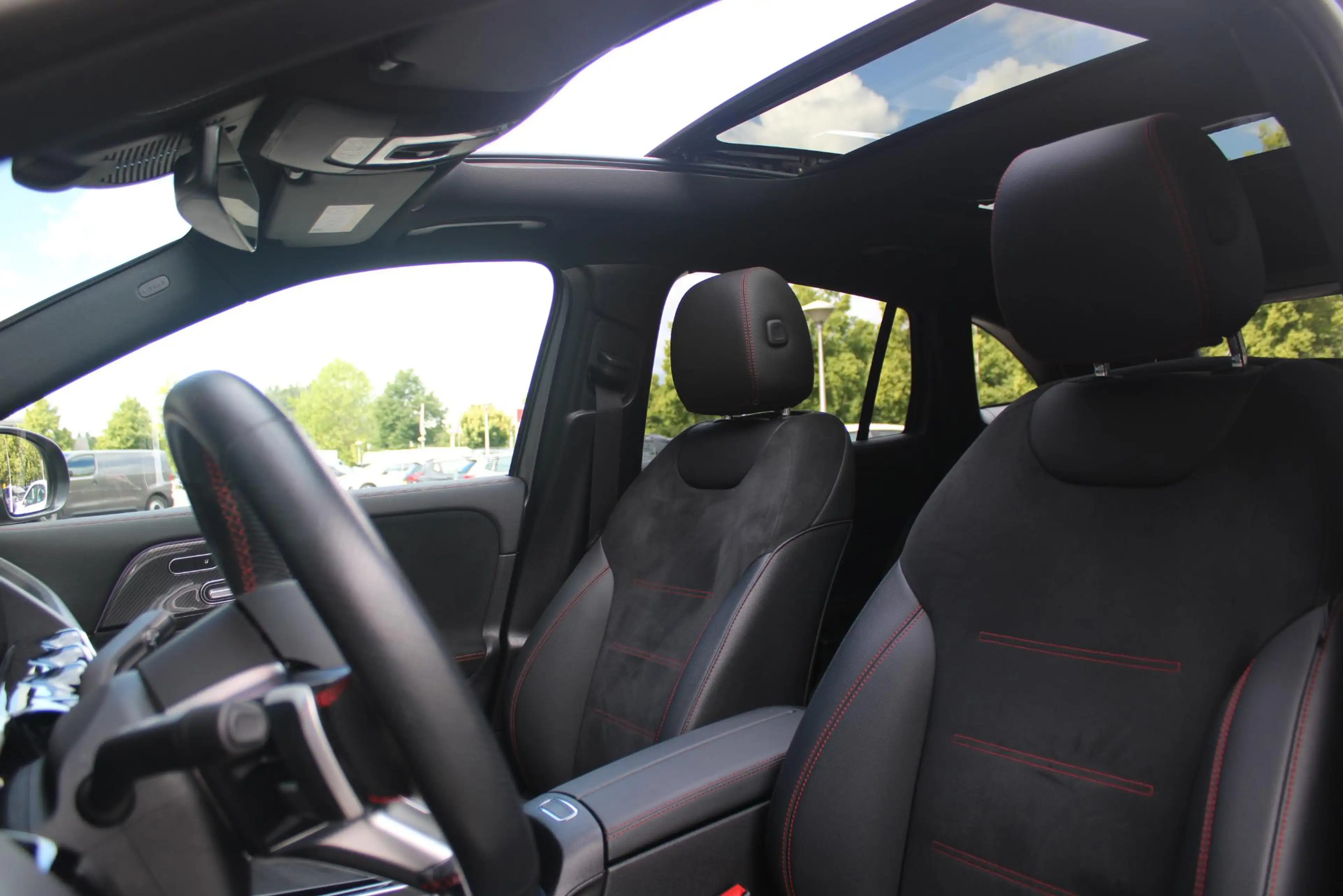 Mercedes-Benz GLA 250 e AMG Line | PANORAMISCH SCHUIF/KANTEL DAK | SFEER — photo 2