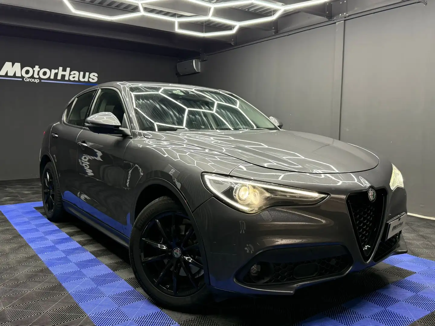 Alfa Romeo Stelvio Executive rwd 190cv Grigio - 1