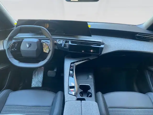 Peugeot 3008 view 6