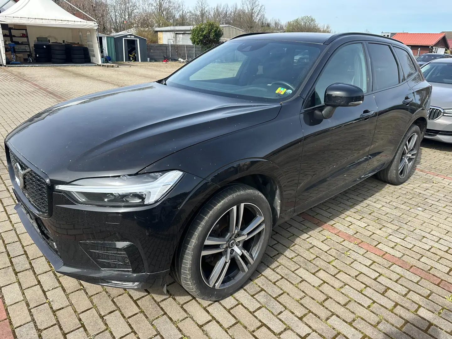 Volvo XC60 R Design 2WD 4 ZON.KLIMA 19 ZOLL KAM 18.700 NETTO Schwarz - 1