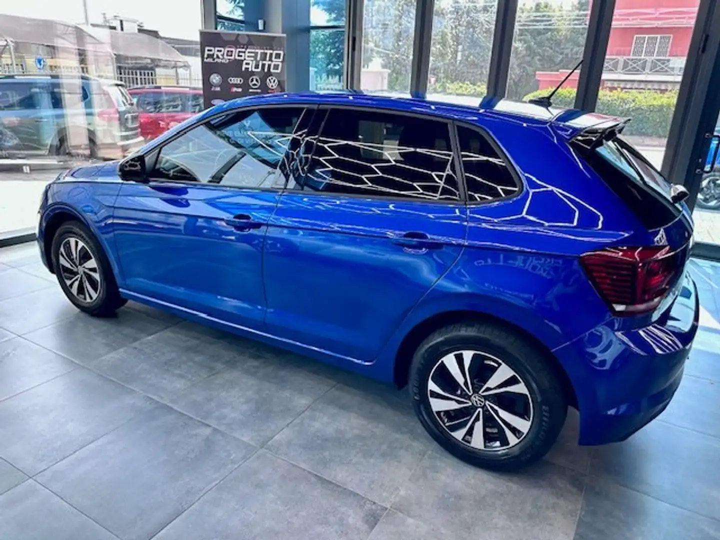 Volkswagen Polo Polo 5p 1.0 evo Comfortline 80cv IDEALE NEOPATENTA Blu/Azzurro - 2