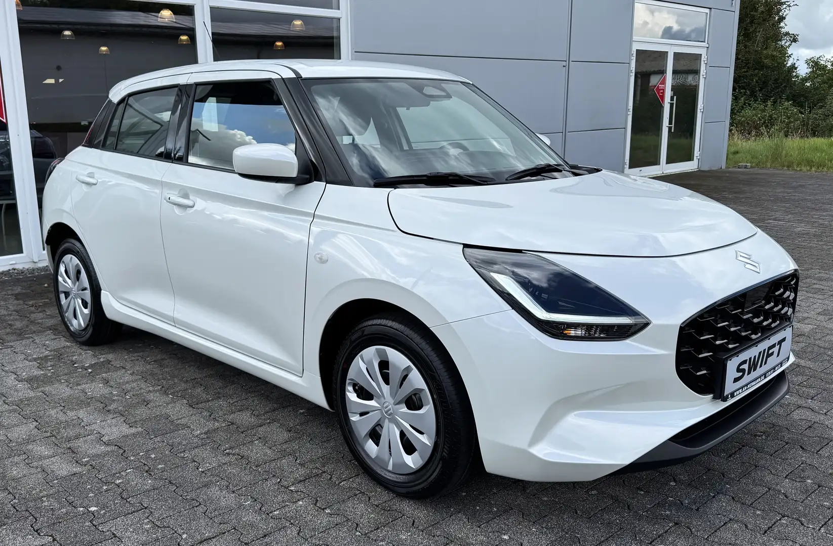 Suzuki Swift 1.2 Club Hybrid NAVI KAMERA Tempomat Android Auto Wit - 1