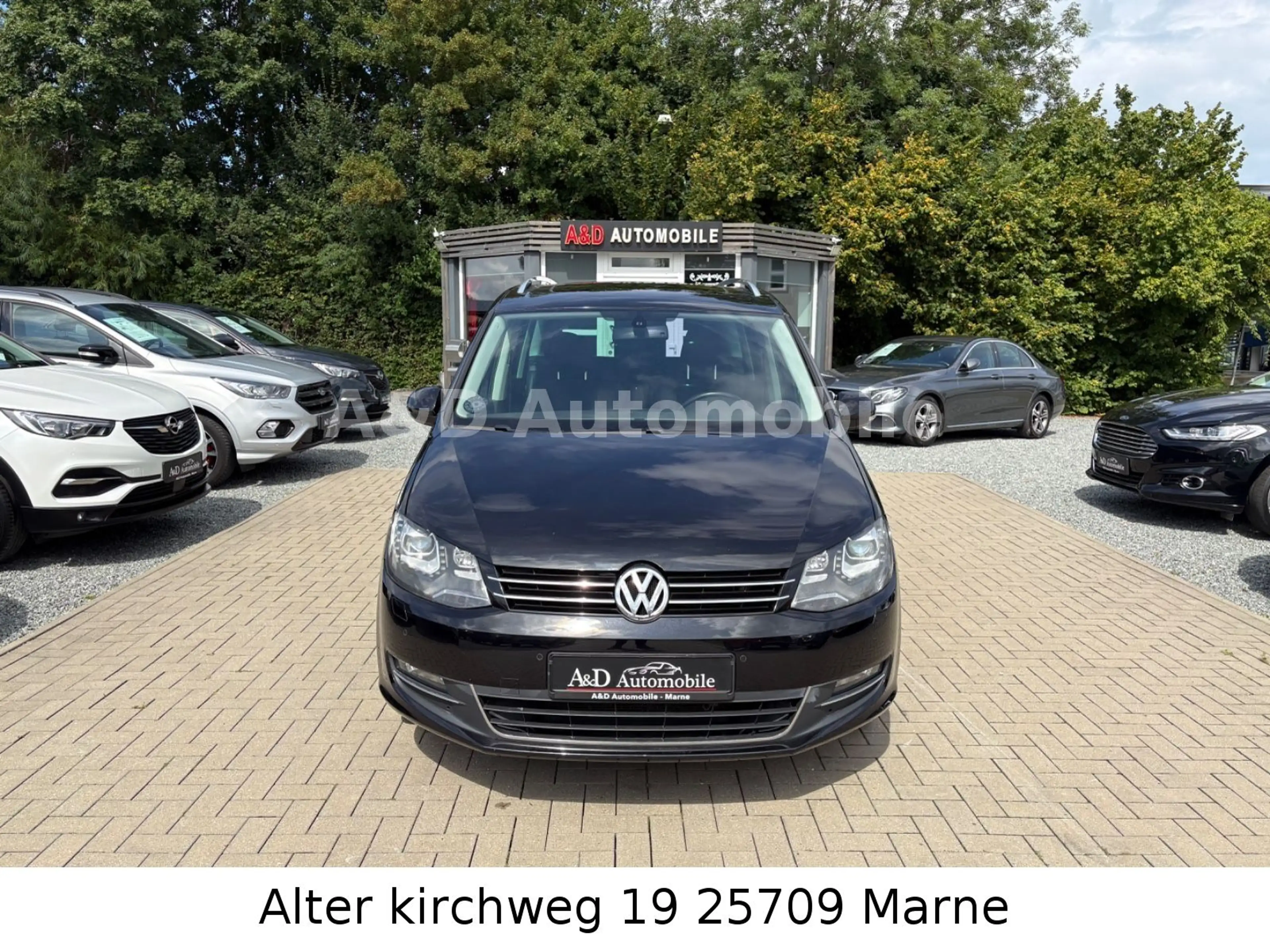 Volkswagen Sharan Highline BMT.PANO.SHZ.AHK.PDC.BT.TÜV NEU — photo 2