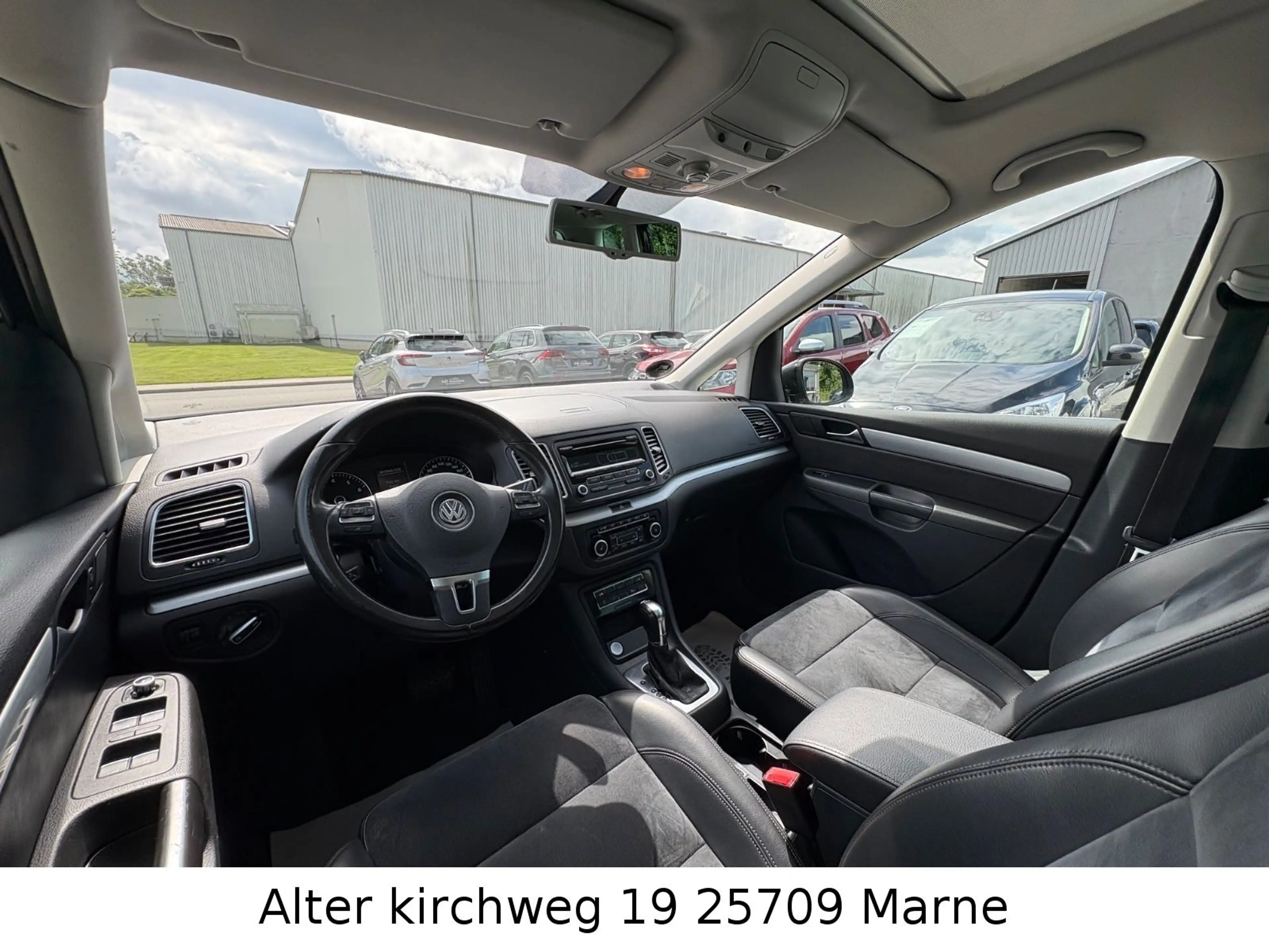 Volkswagen Sharan Highline BMT.PANO.SHZ.AHK.PDC.BT.TÜV NEU — photo 10
