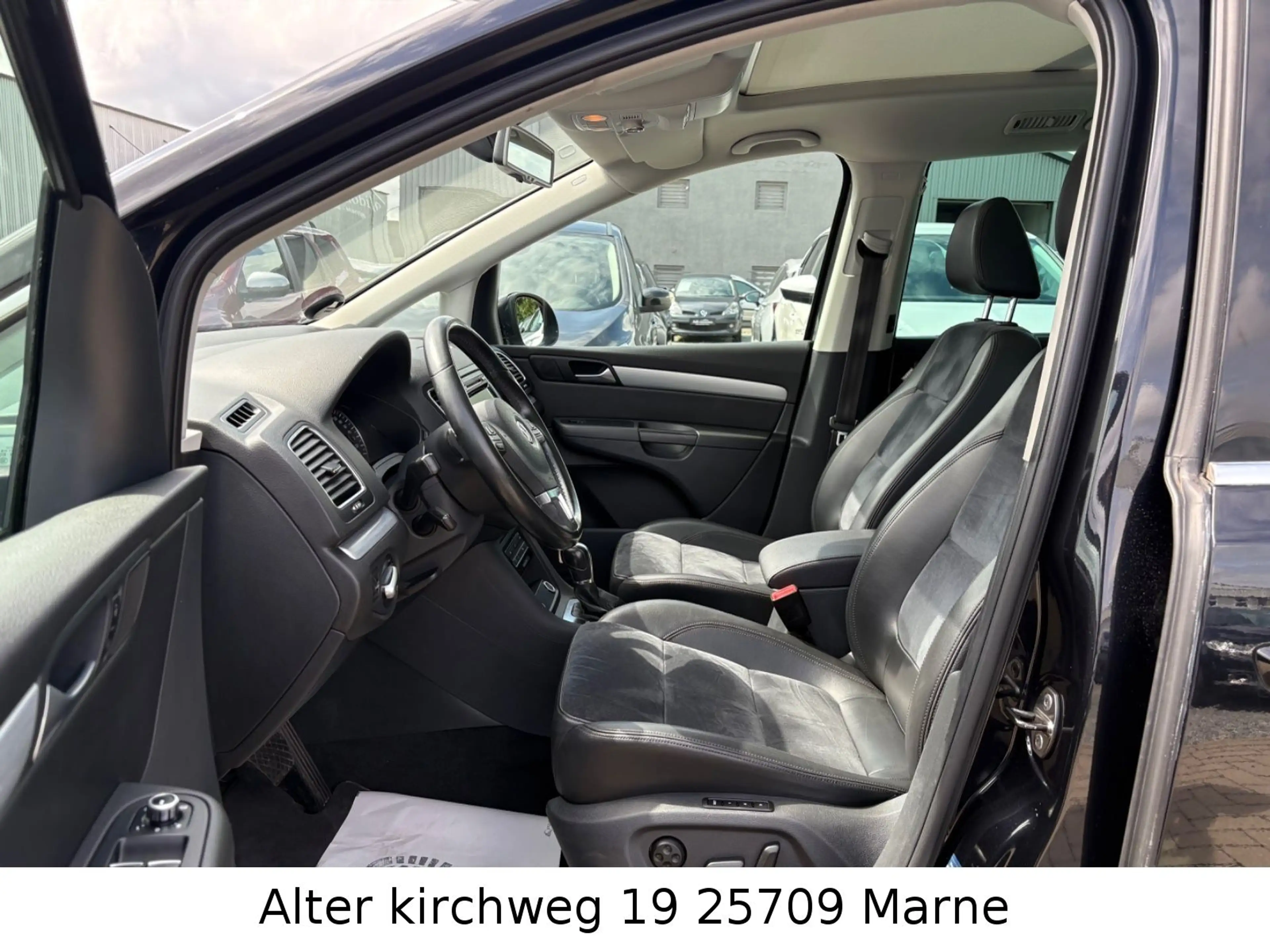Volkswagen Sharan Highline BMT.PANO.SHZ.AHK.PDC.BT.TÜV NEU — photo 9