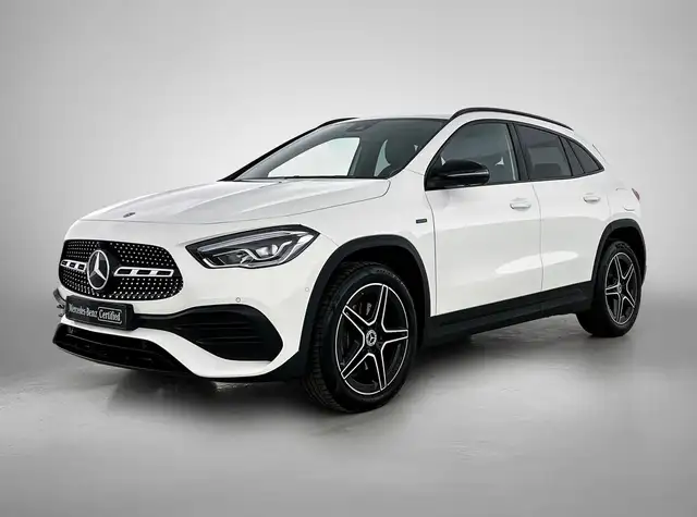Mercedes-Benz GLA 250 e AMG Line | Night Pack | Dodehoekassistent | 360°