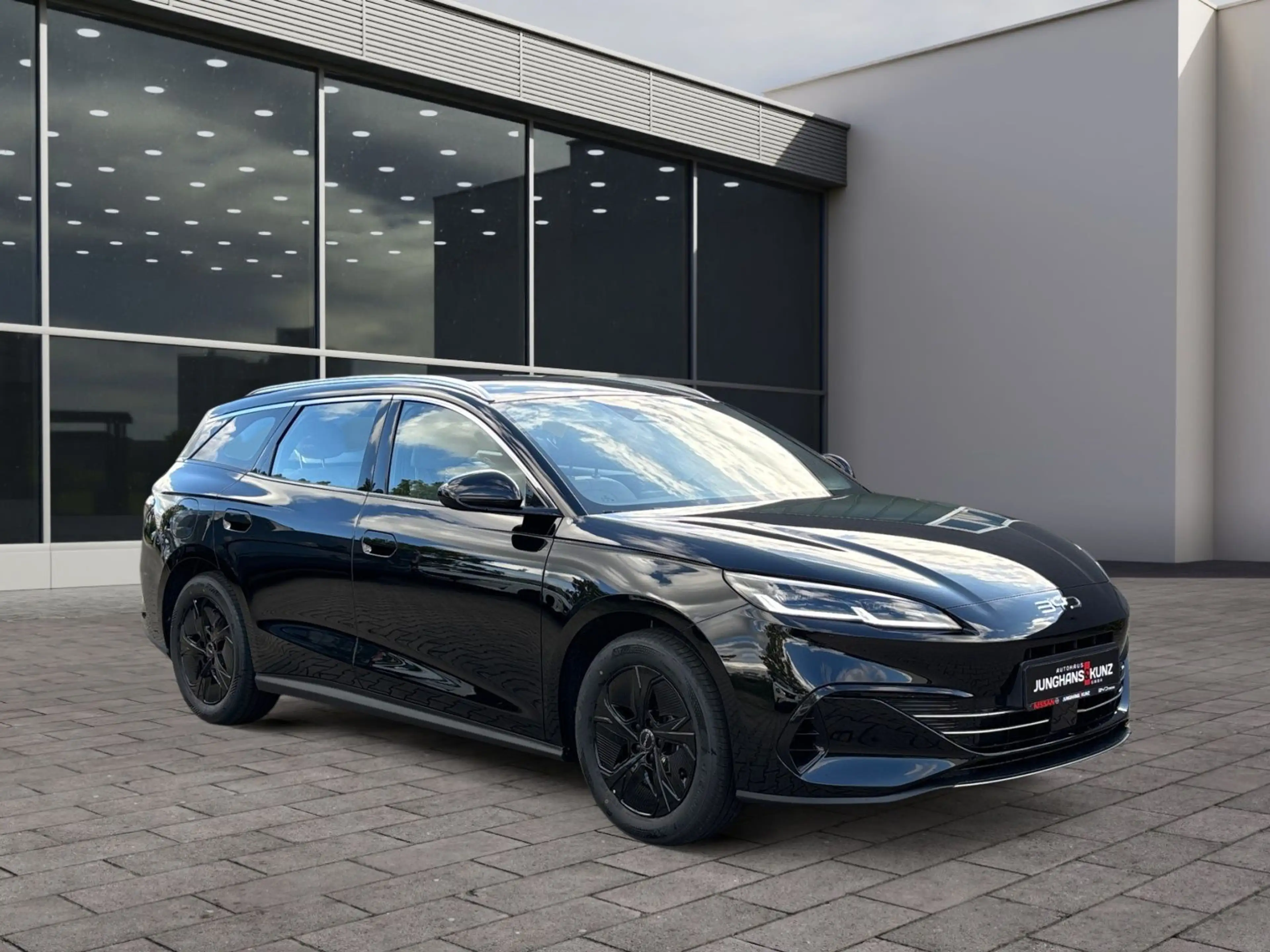 BYD Seal 6 Seal 6 Touring 1.5 PHEV DM-i Boost — photo 9