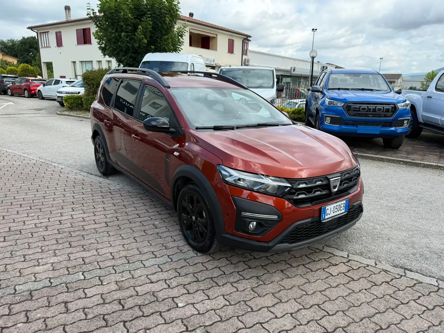 Dacia Jogger 1.0 GPL 7Posti Extreme UP Gpl 100cv Marrone - 2
