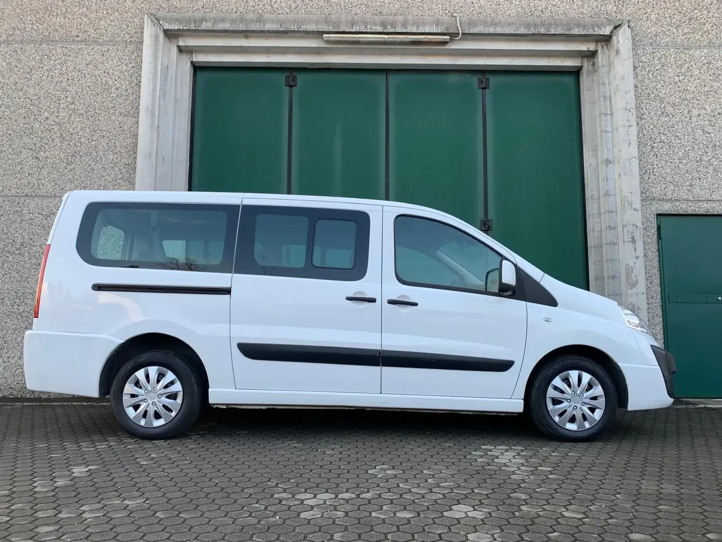 Fiat Scudo L2 Panorama 8 posti Biały - 1
