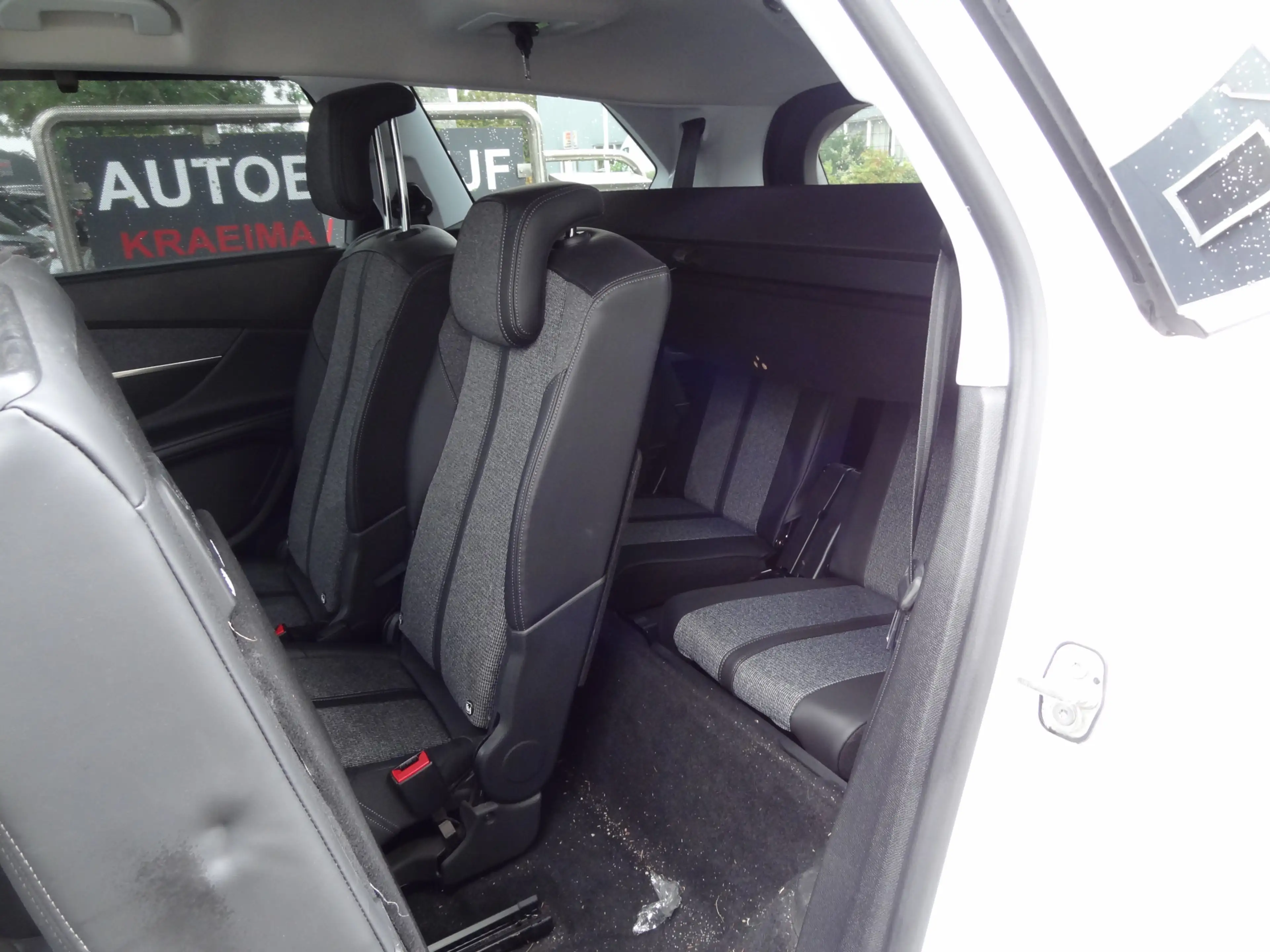 Peugeot 5008 1.2 PureTech Allure — photo 8