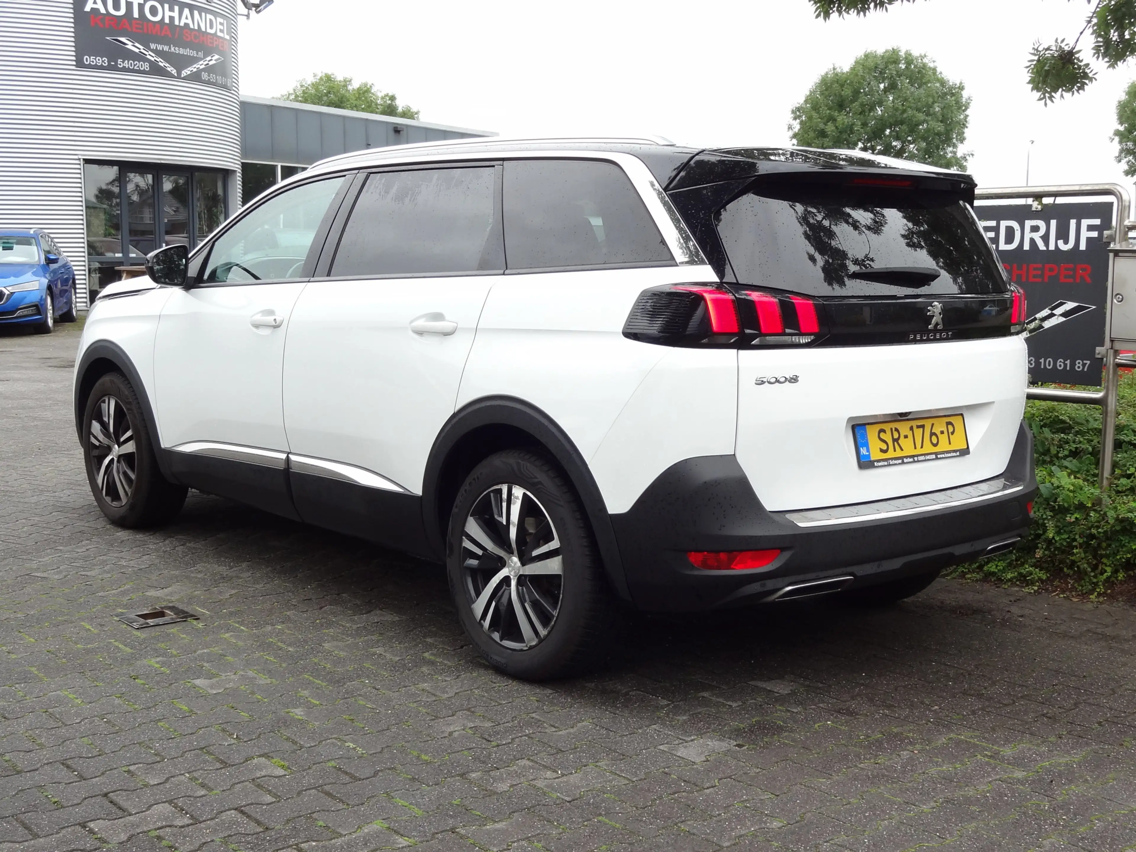 Peugeot 5008 1.2 PureTech Allure — photo 3