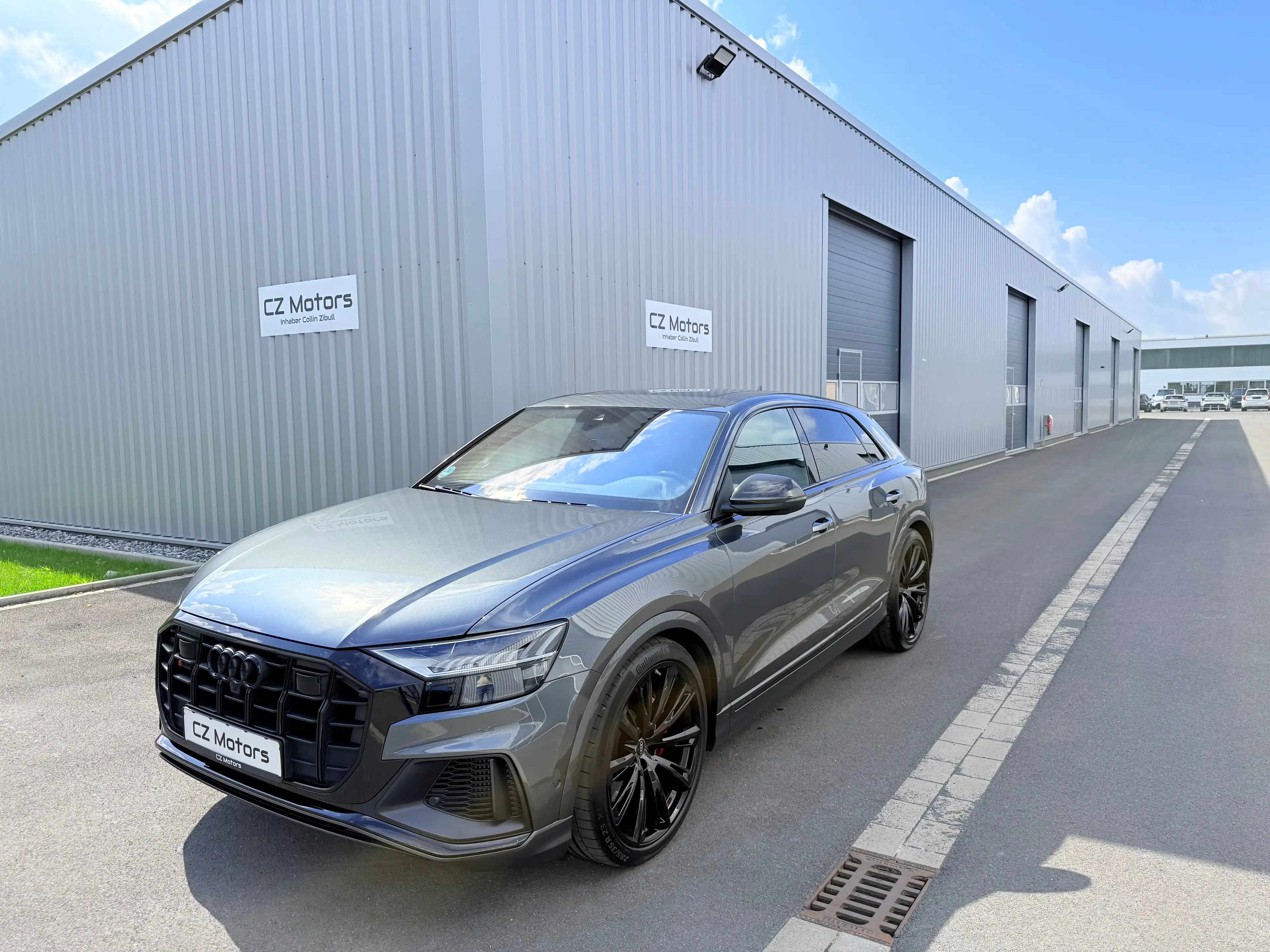 Audi SQ8 SQ8 4.0 TFSI quattro Matrix Panorama 23 Zoll