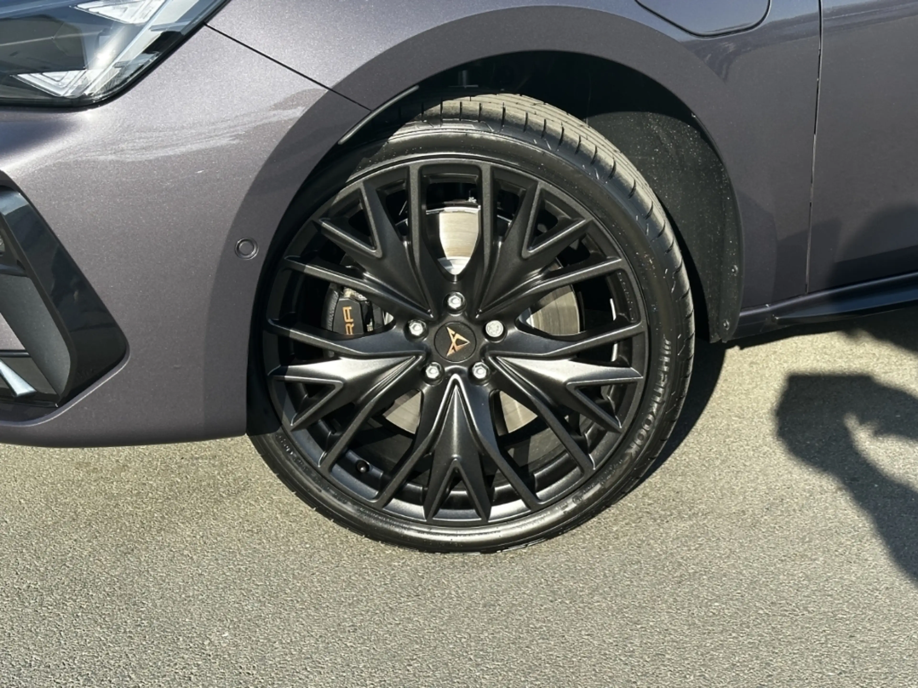 CUPRA Leon 1.5 e-Hybrid DSG VZ Black Edition DCC ACC Pano Mat — photo 5