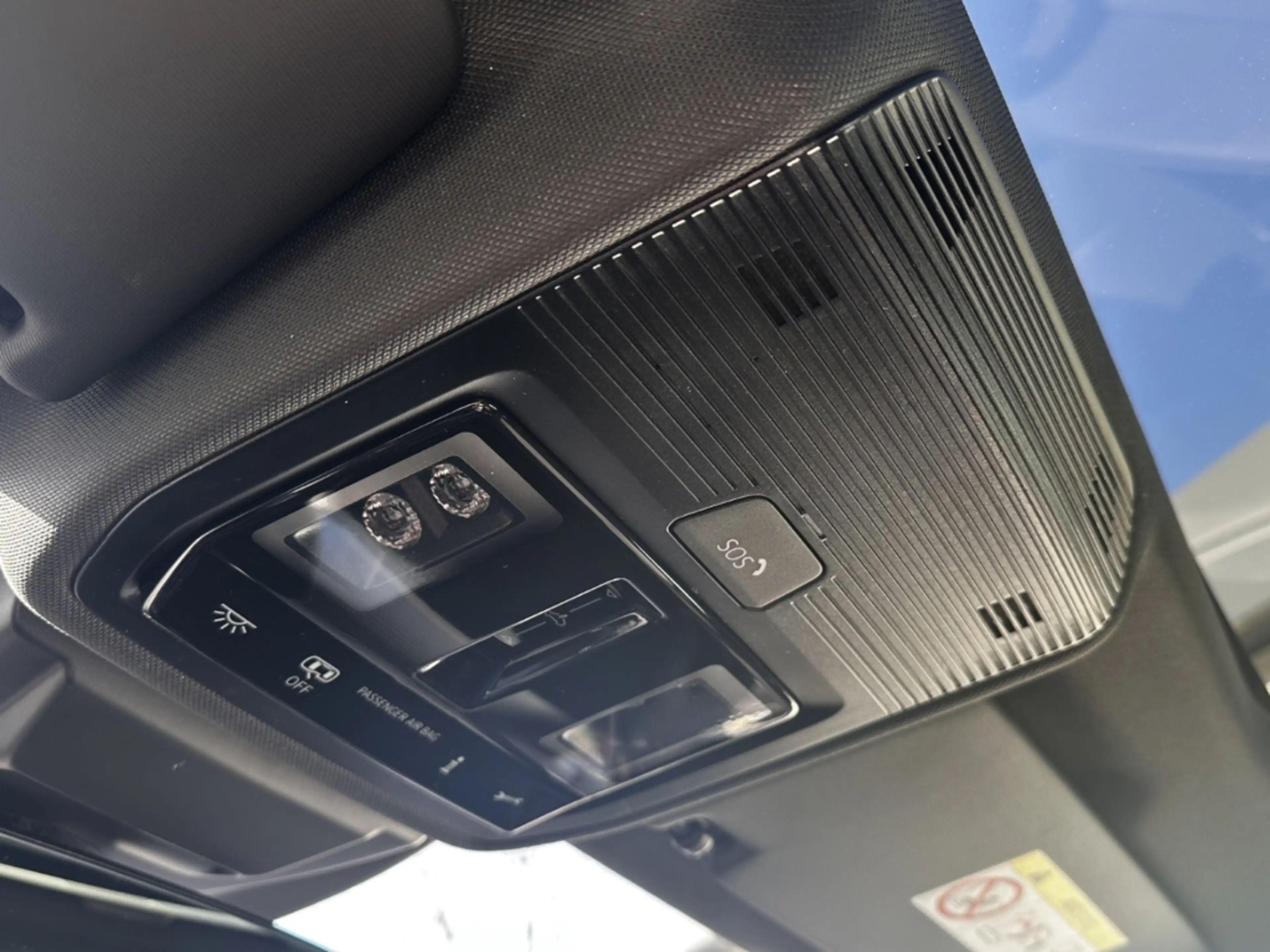 CUPRA Leon 1.5 e-Hybrid DSG VZ Black Edition DCC ACC Pano Mat — photo 15