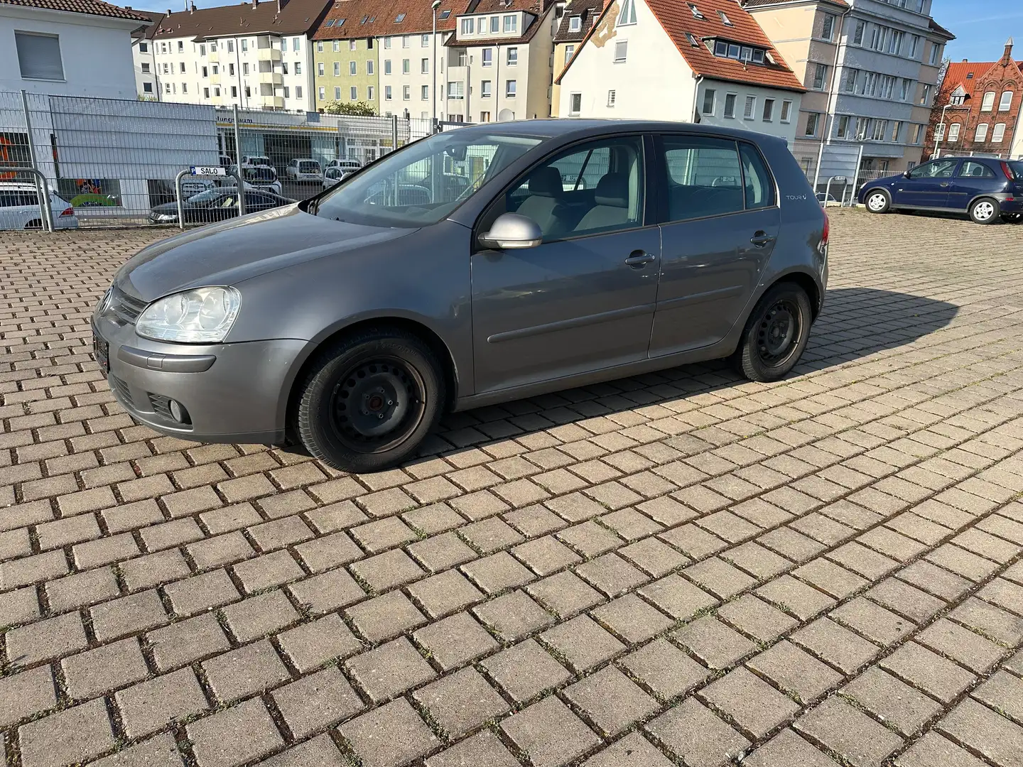 Volkswagen Golf Tour Gris - 2