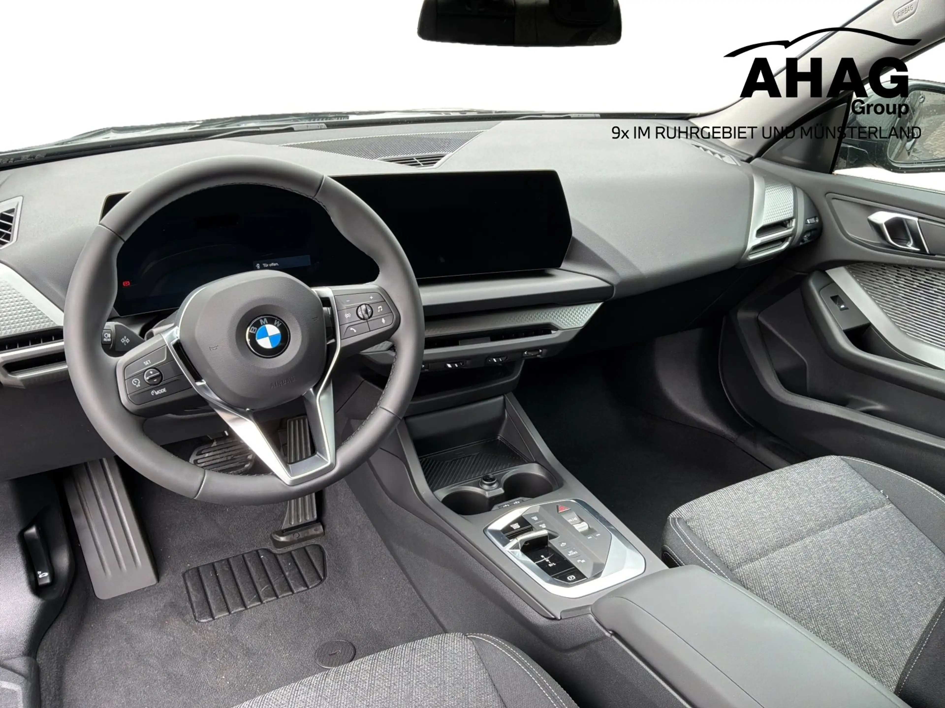 BMW 216 Gran Coupé — photo 8
