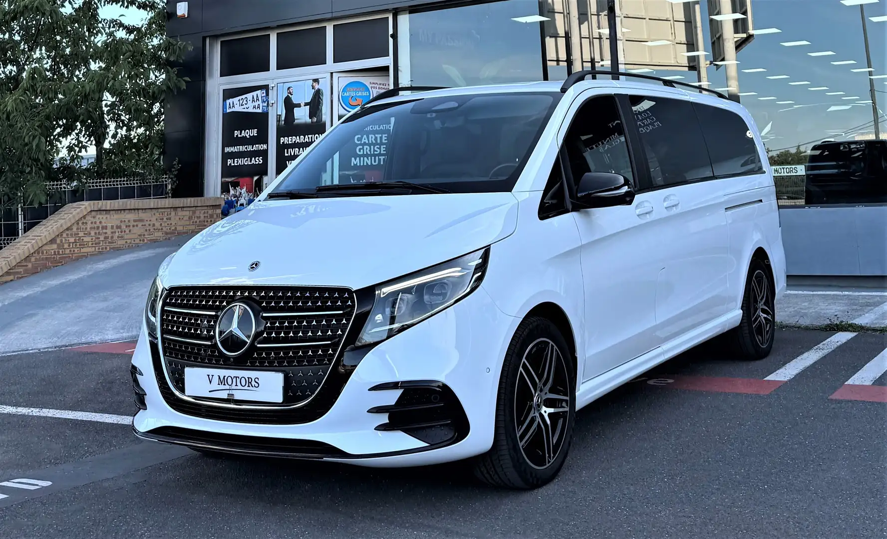 Mercedes-Benz V 250 d 8 PL Extra-Long 9G Full Avantgarde New 1er Main Blanc - 1