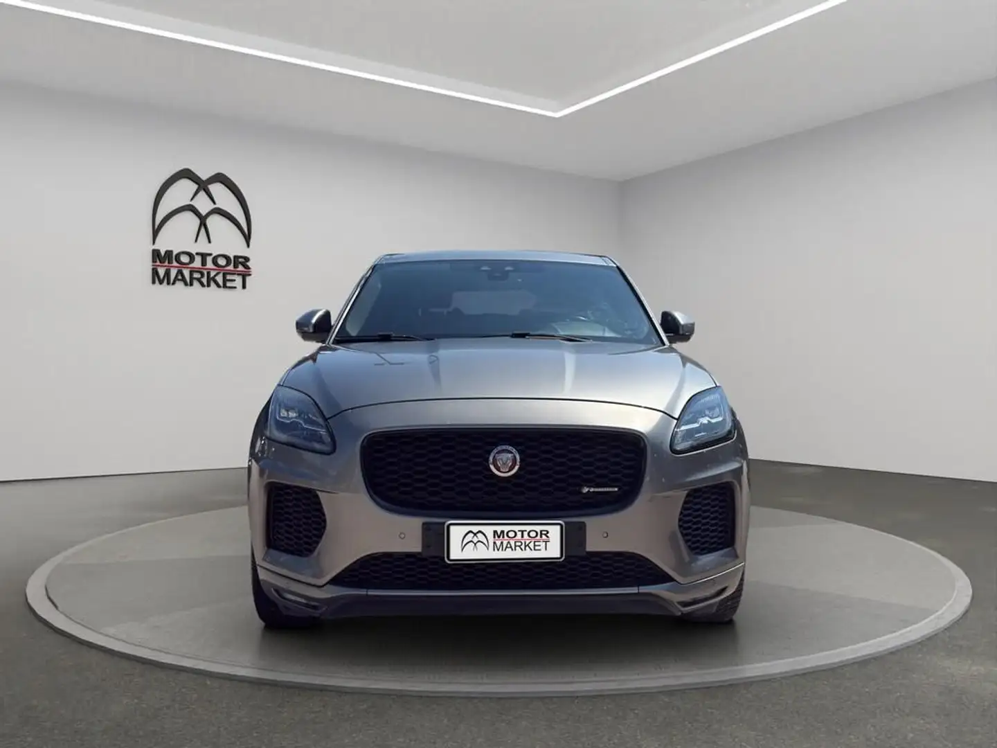 Jaguar E-Pace 2.0d i4 R-Dynamic HSE awd 180cv auto Grigio - 2