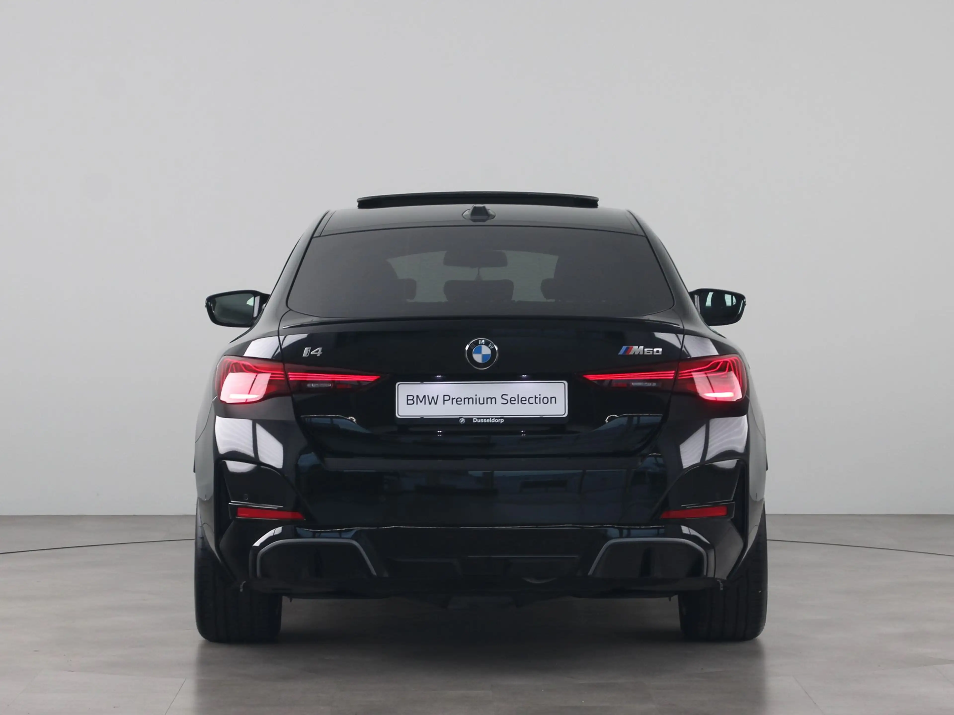 BMW i4 M60 84 kWh — photo 11