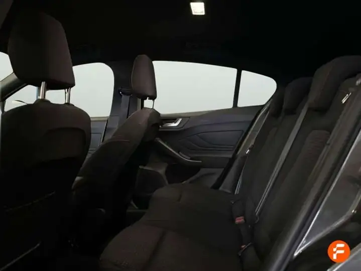 Ford Focus 2022, foto 15