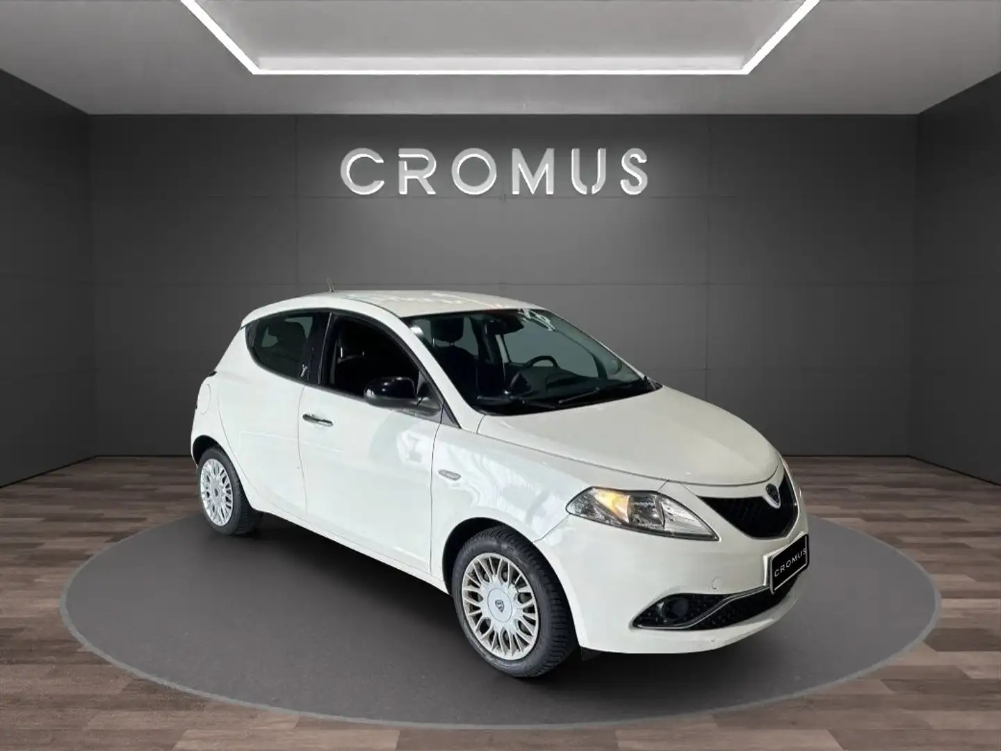 Lancia Ypsilon 1.2 Gold 69cv - 2