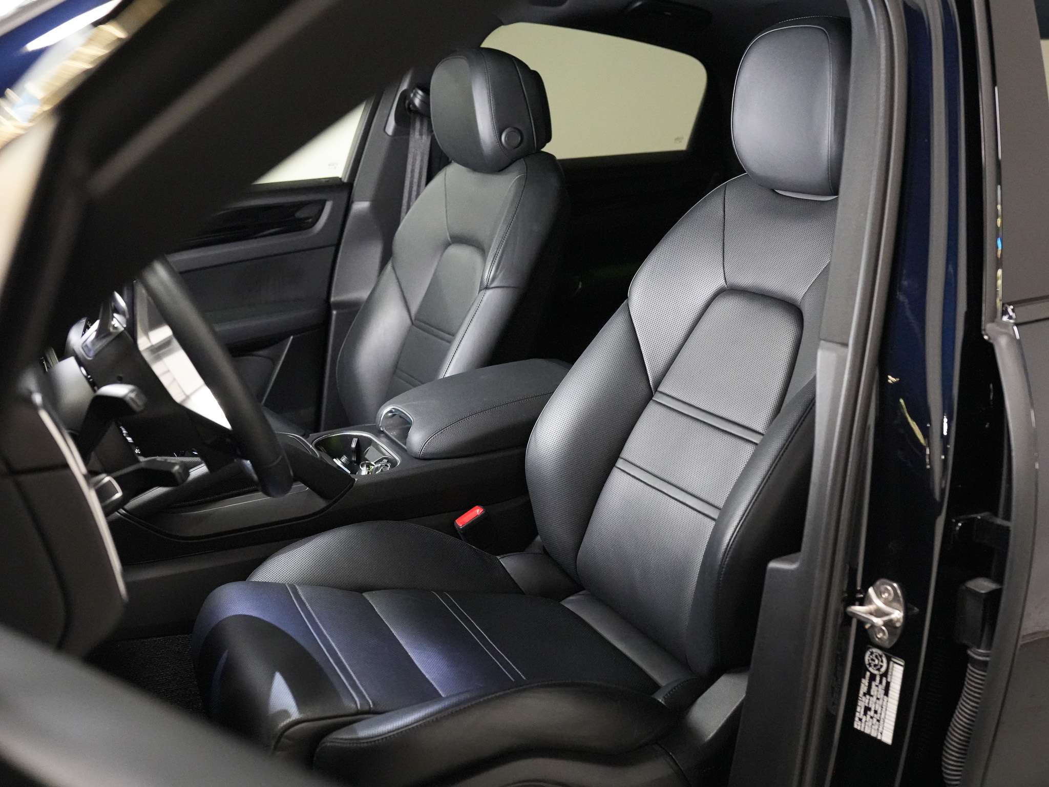 used 2021 Porsche Cayenne car, priced at $58,900