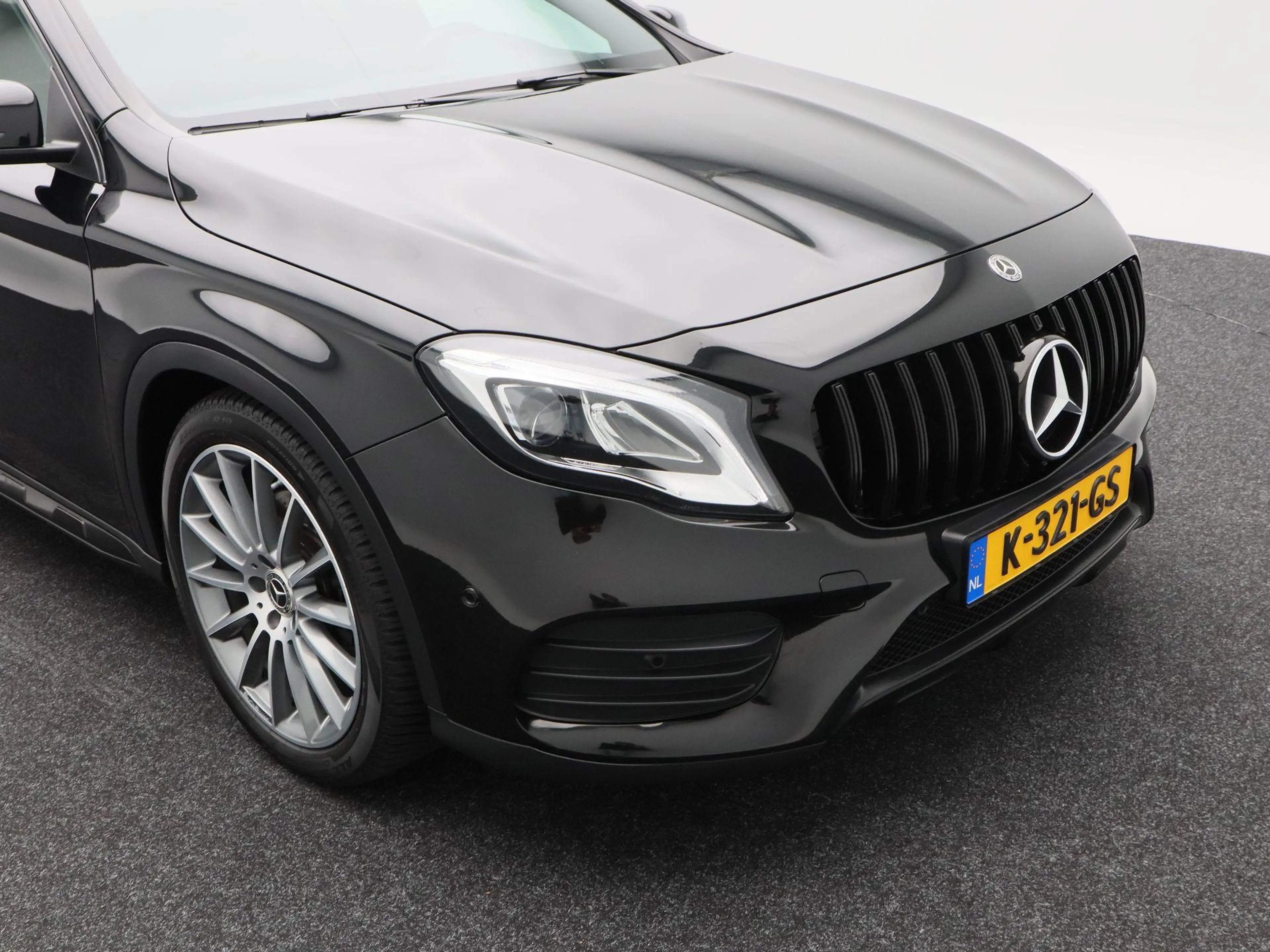 Mercedes-Benz GLA 250 4Matic 211 Pk Premium Plus | AMG Pakket | Stoelver — photo 11