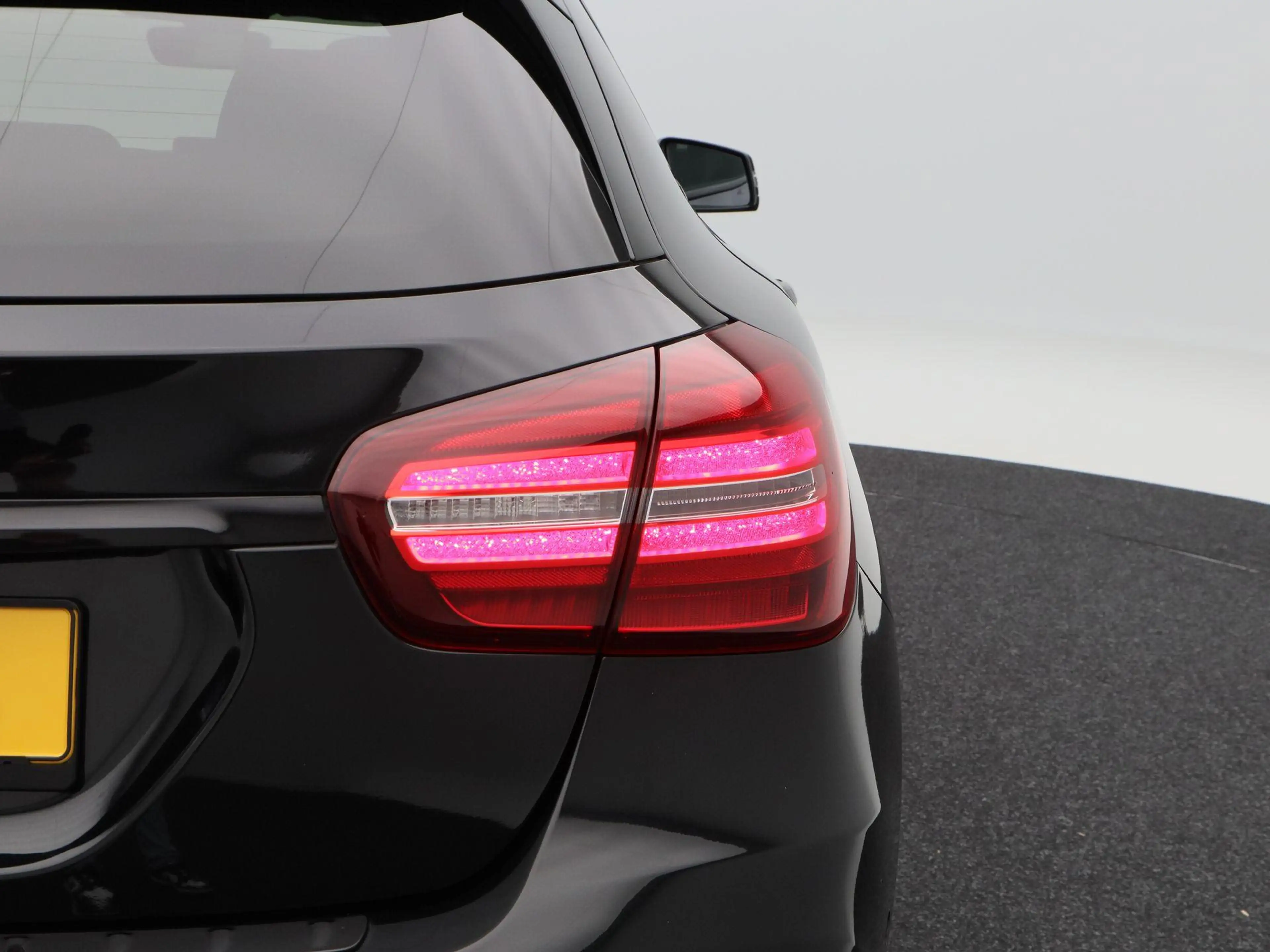Mercedes-Benz GLA 250 4Matic 211 Pk Premium Plus | AMG Pakket | Stoelver — photo 13