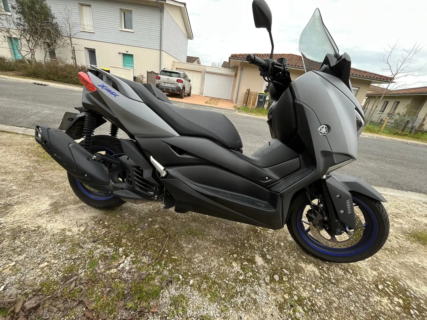Yamaha X-Max 125 Gris - 2