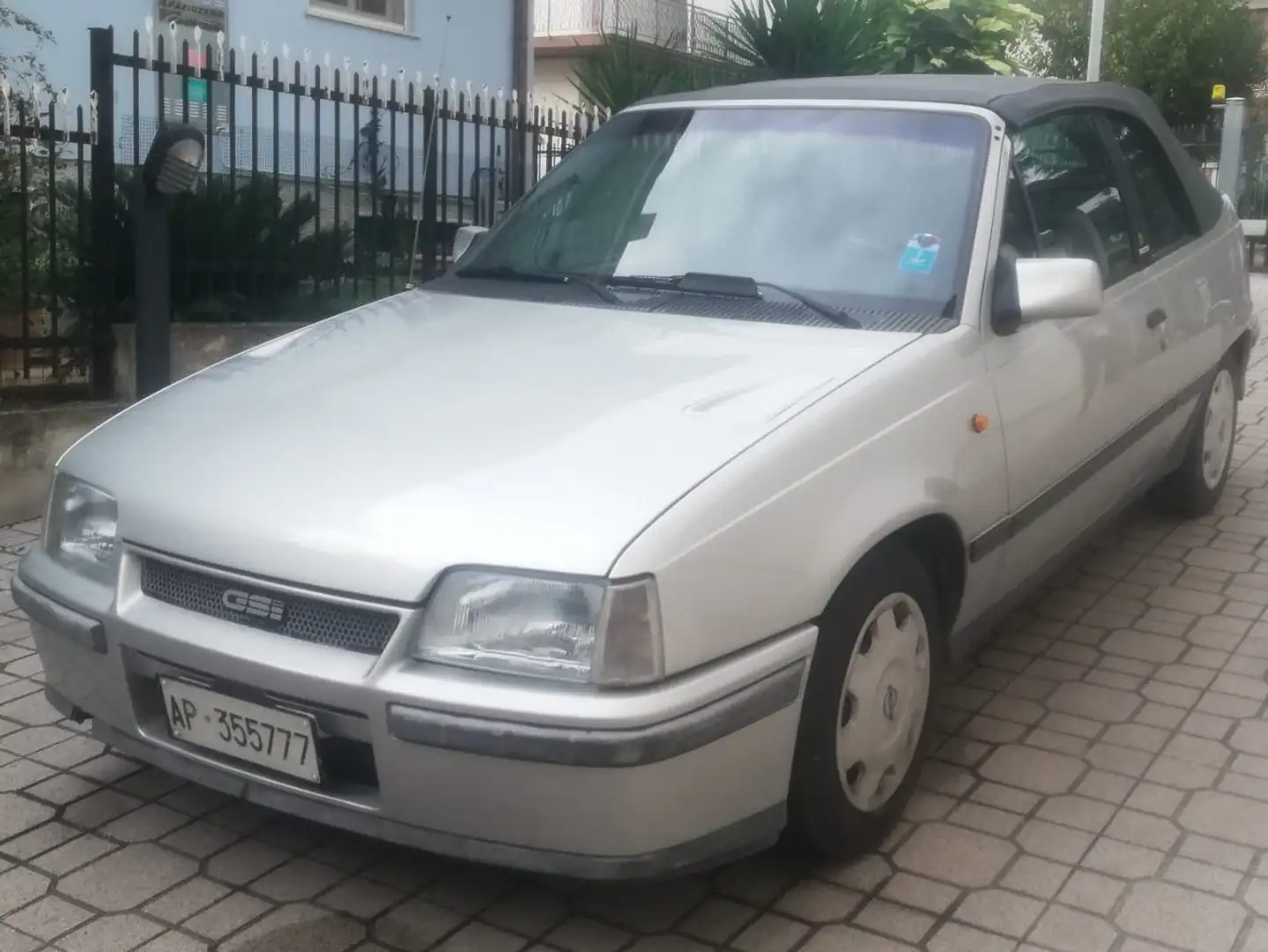 Opel Kadett OPEL KADETT NE 2.0i BY BERTONE GSI E CABRIO 20NE Gris - 1