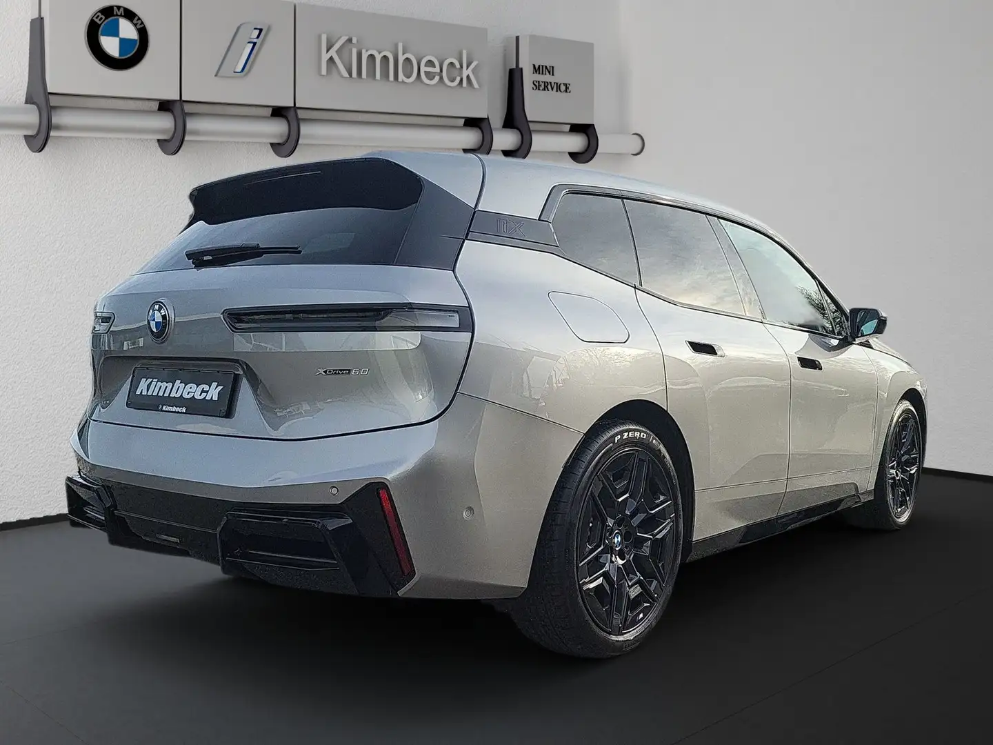 BMW iX xDrive60 M SPORT Allradlenk Sitzbelüft Luftfed Argintiu - 2