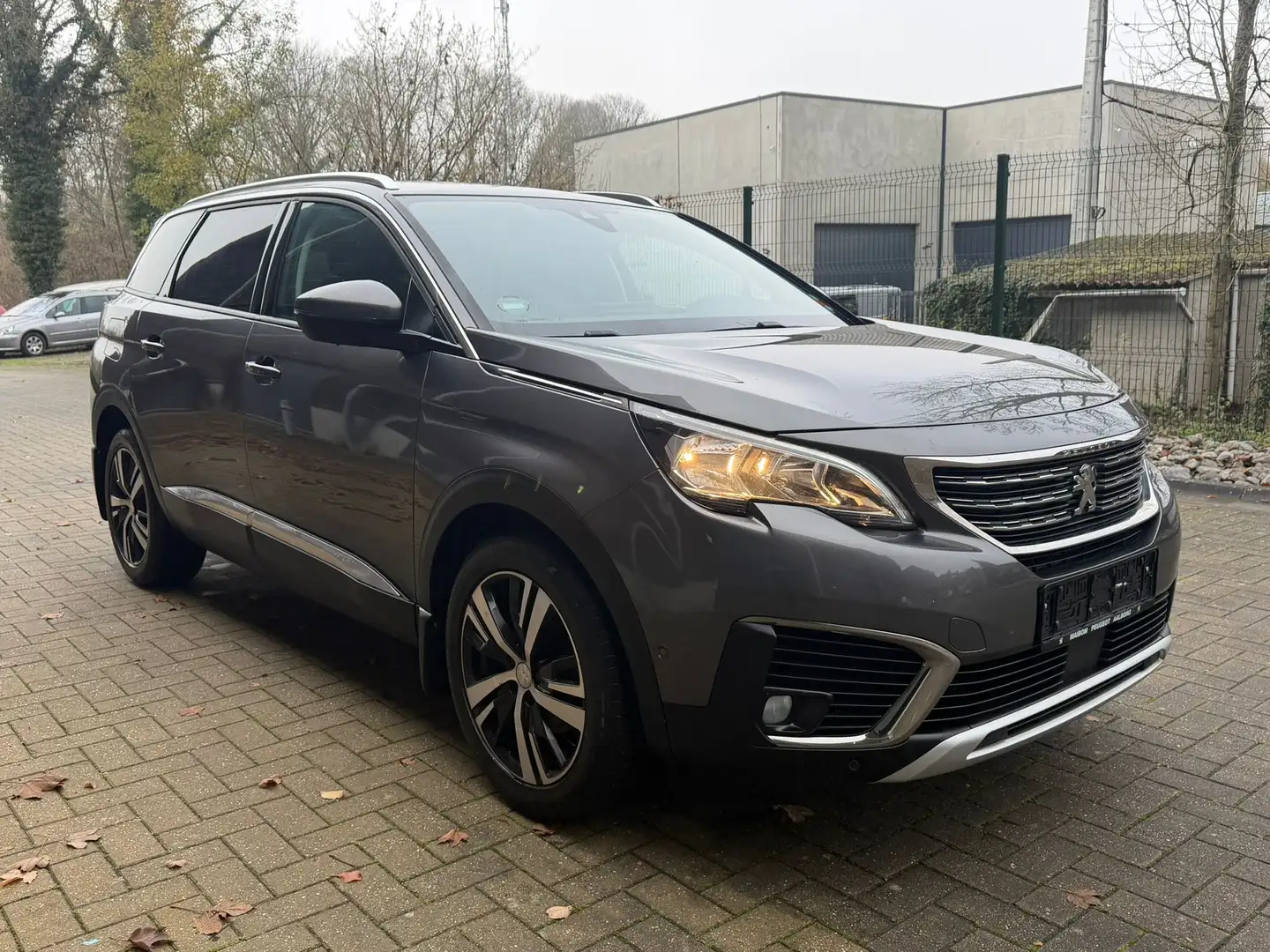 Peugeot 5008 THP 165 EAT6 Allure 7 place C/T GARANTEI - 2