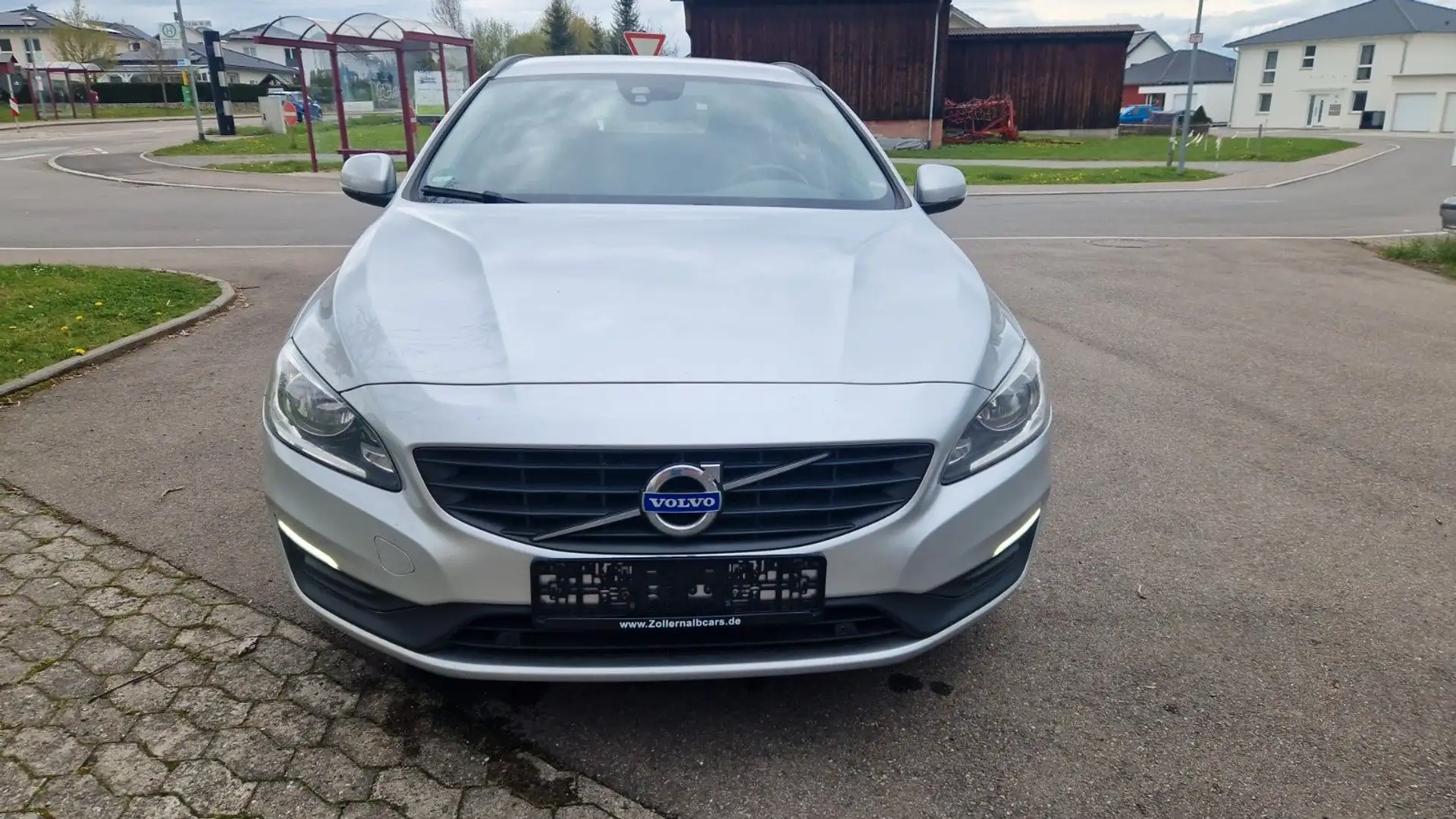 Volvo V60 2,0 D3 Kinetic*Navi*TÜV/Service neu*Garantie Argent - 2