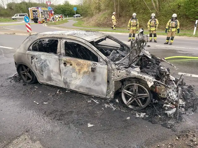 Mercedes-Benz A 220 Progressive 4Matic BRANDSCHADEN*