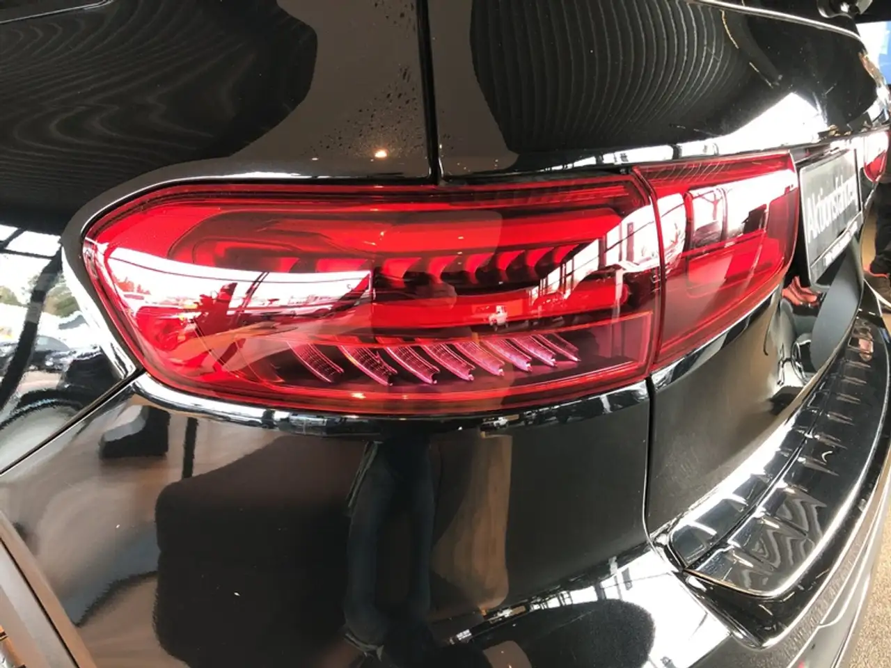 Mercedes-Benz GLB 220 d 4m AMG NIGHT AHK PANO 7-SITZE 360° 12