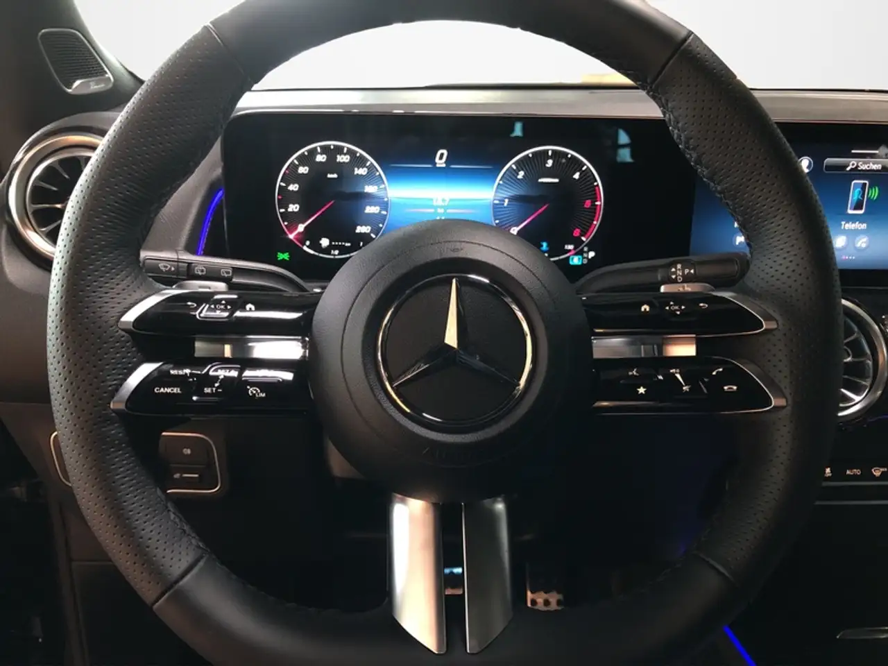 Mercedes-Benz GLB 220 d 4m AMG NIGHT AHK PANO 7-SITZE 360° 13