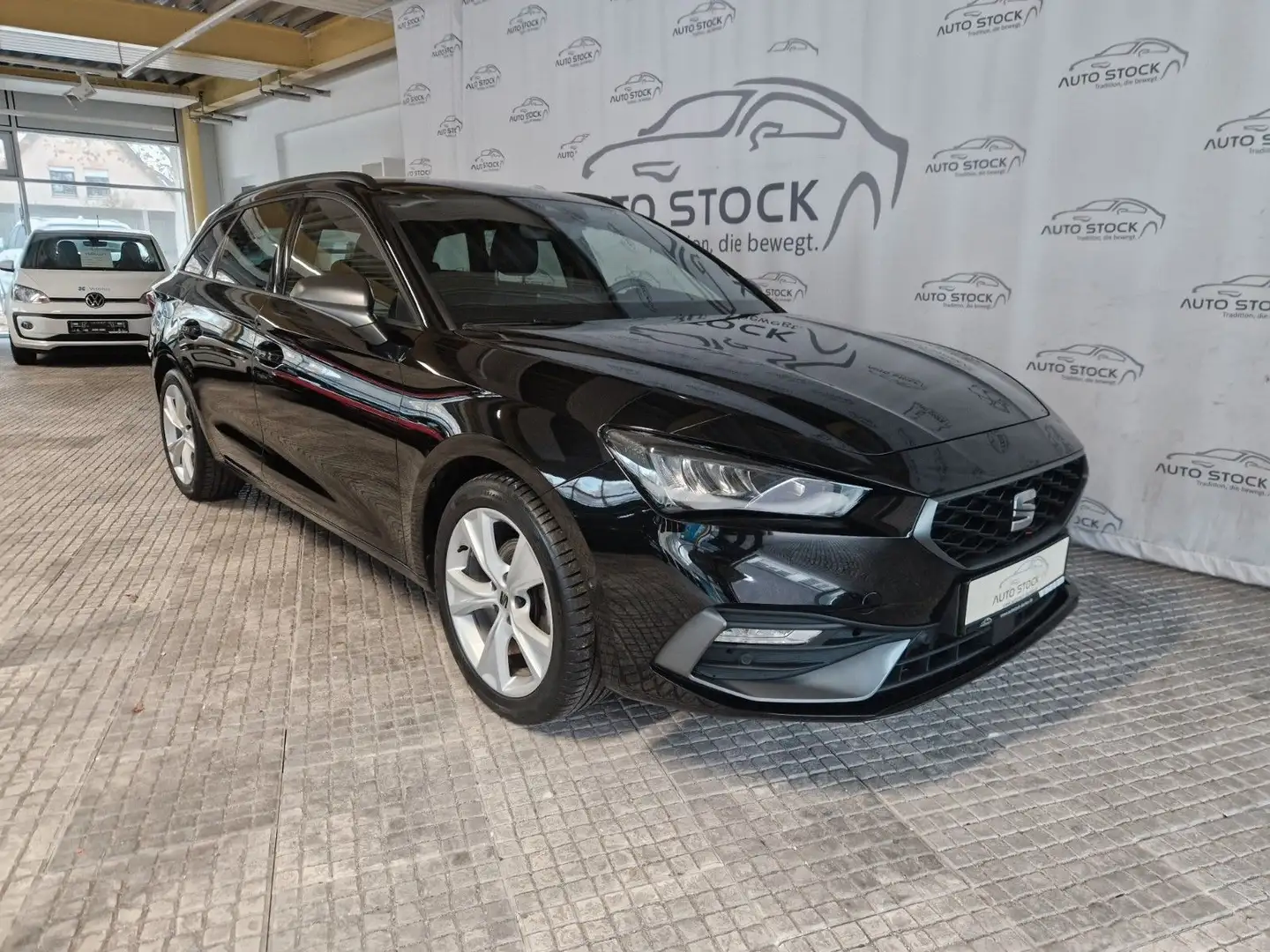 SEAT Leon ST FR 1.5 TSI DSG Navi LED ACC PDC Sitzheiz Noir - 1