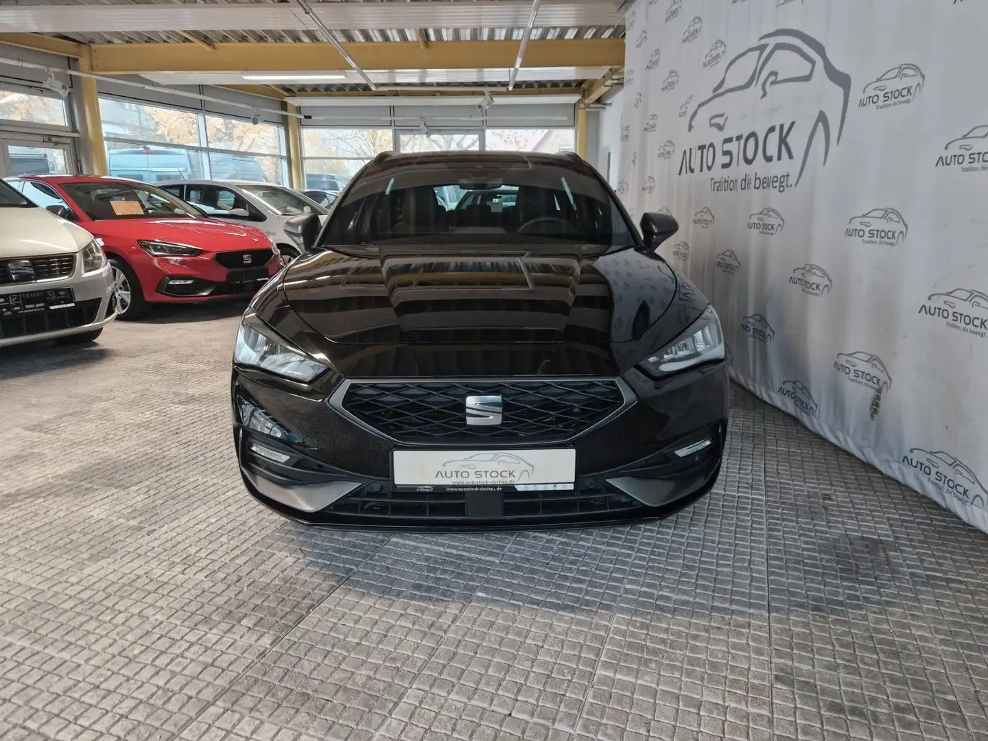 SEAT Leon ST FR 1.5 TSI DSG Navi LED ACC PDC Sitzheiz Noir - 2