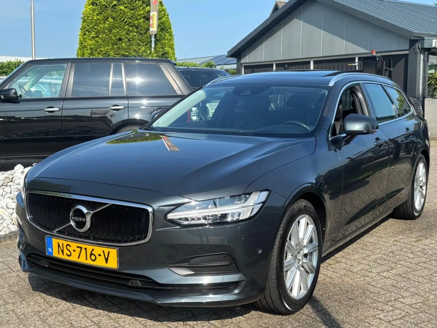 Volvo V90 2.0 D4 Momentum 2017 Panodak NL Dealer Auto Gris - 1