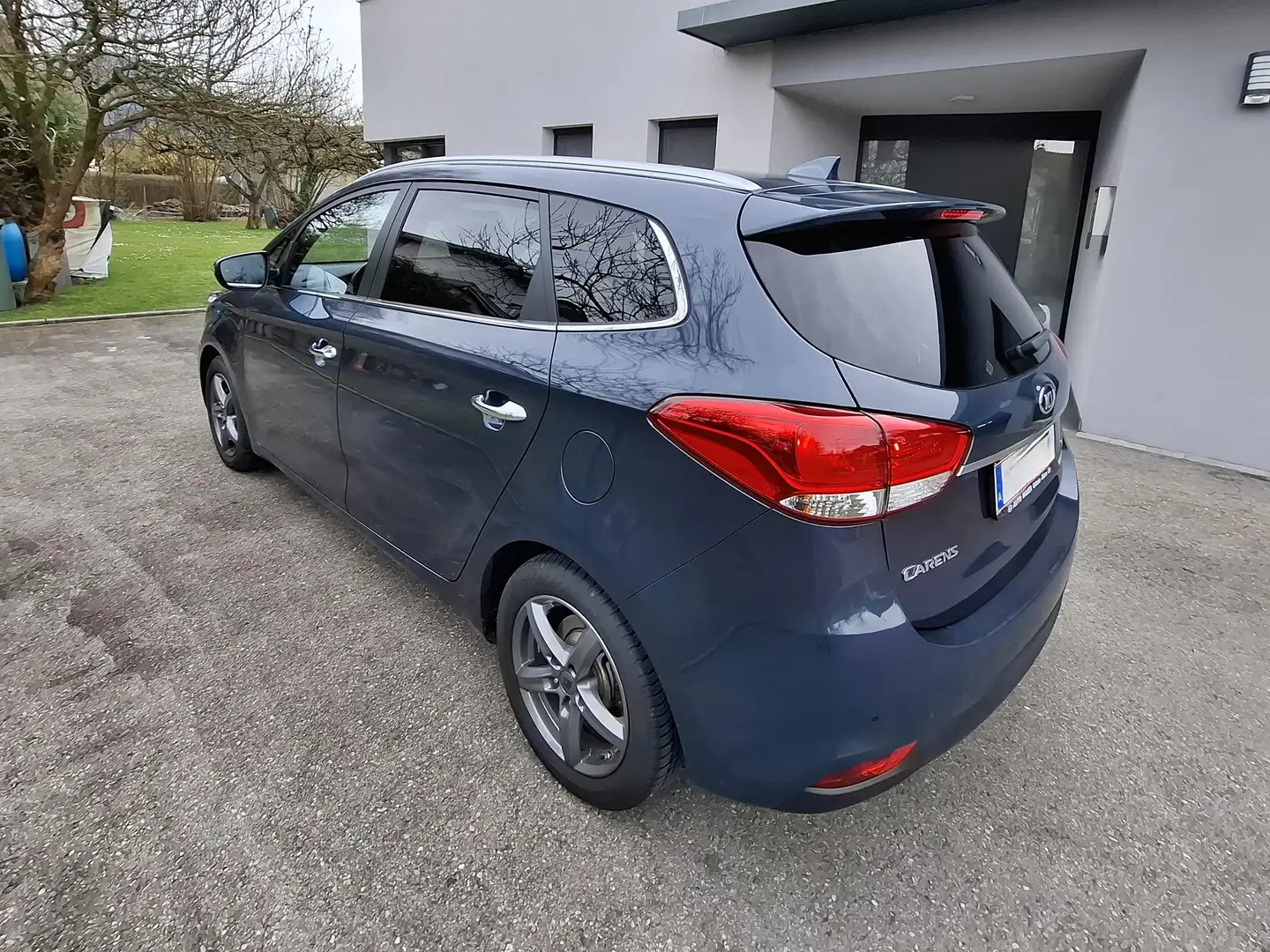 Kia Carens Carens 1,7 CRDi ISG Gold Gold Blau - 2
