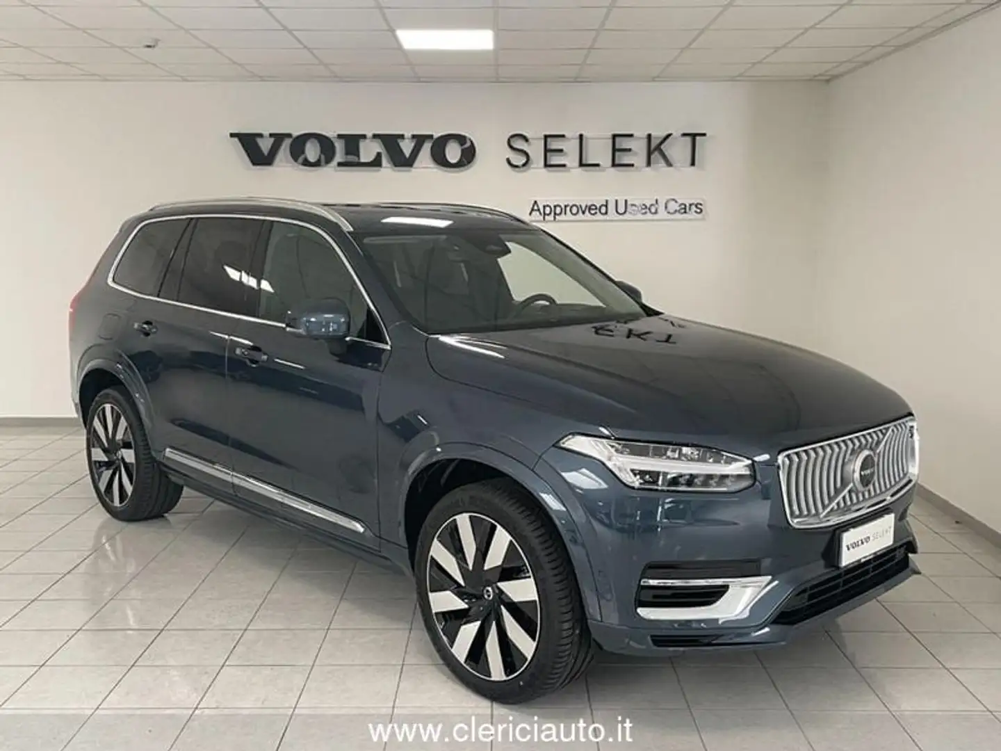 Volvo XC90 T8 Plug-in Hybrid AWD 7 posti Ultra Bright KM0 Blu/Azzurro - 2