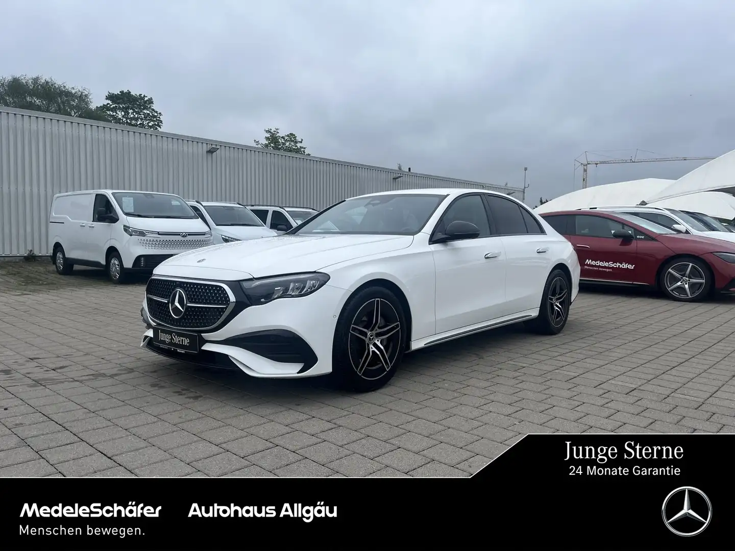 Mercedes-Benz E 220 E 220 d AMG Night 19" Distronic Kamera KeylessGO Blanc - 1