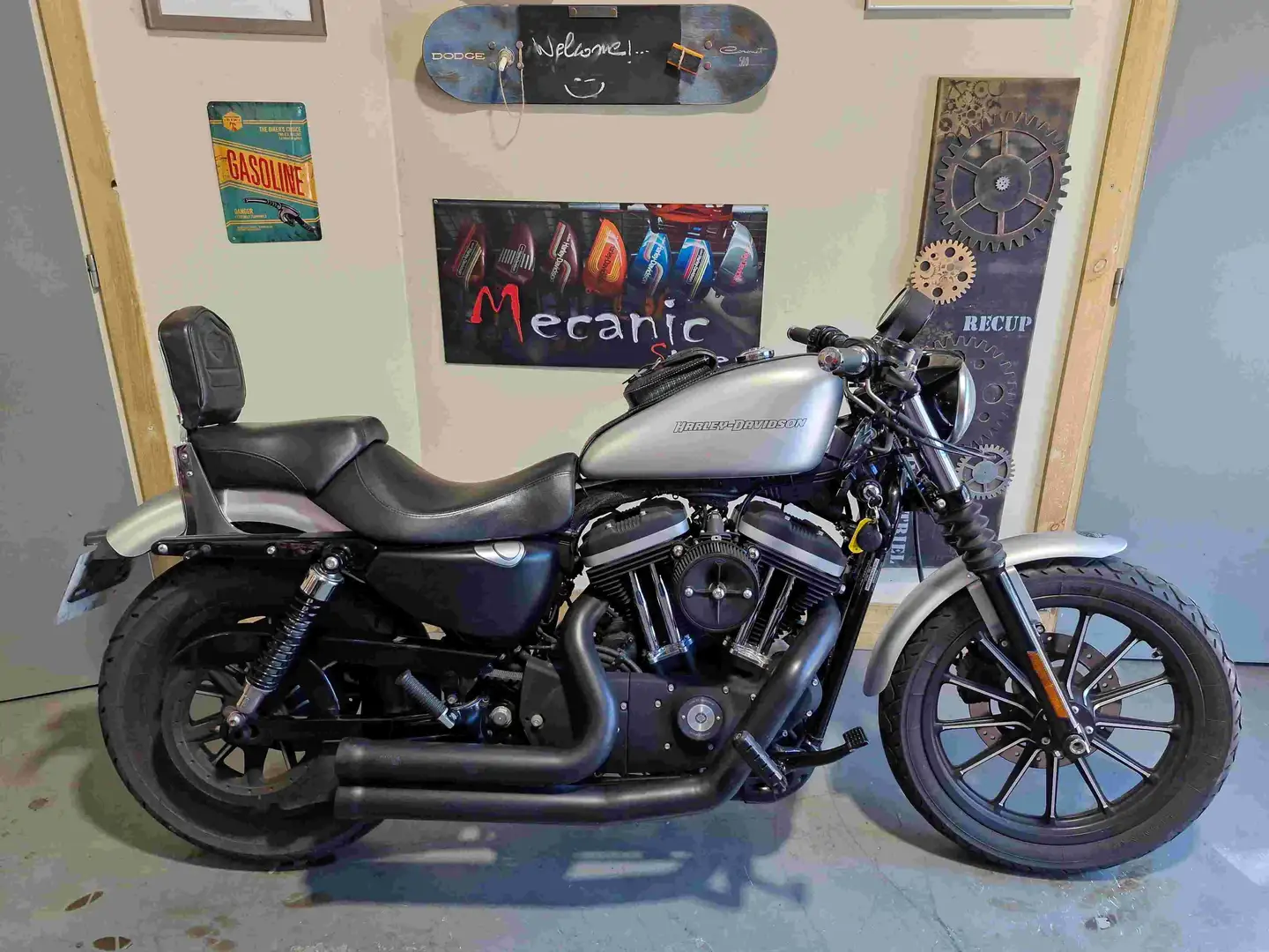 Harley-Davidson Sportster XL 883 Iron / 2009 / 21800 Kms Plateado - 1