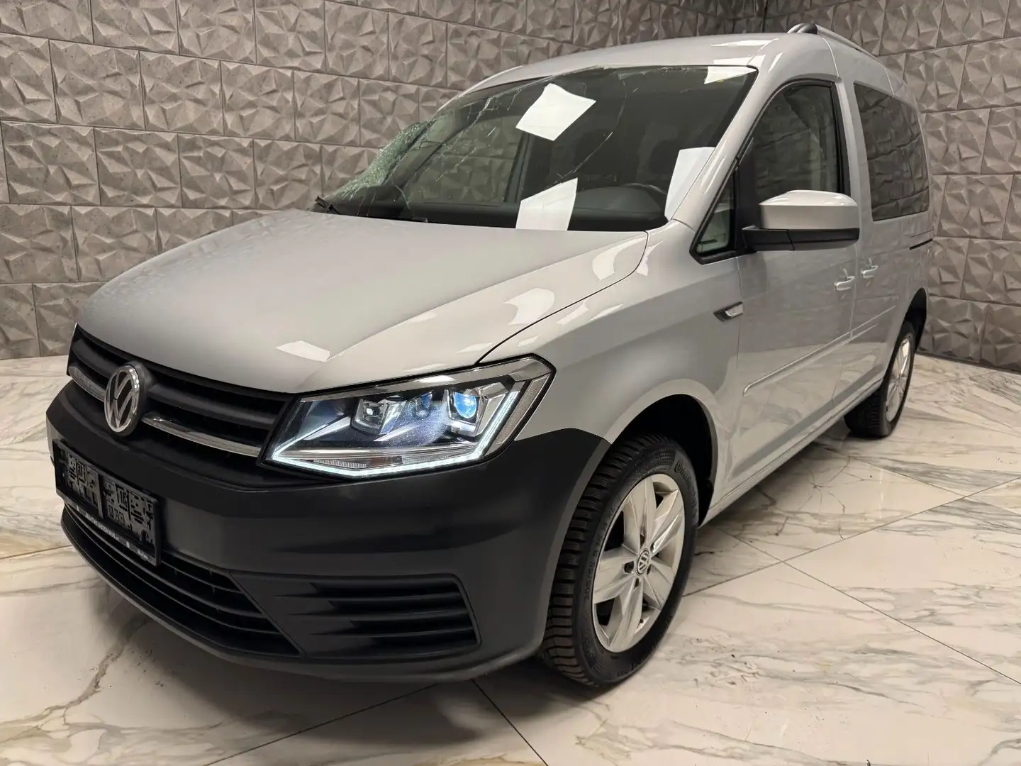 Volkswagen Caddy Kombi Austria 2,0 TDI 4MOTION Silber - 1