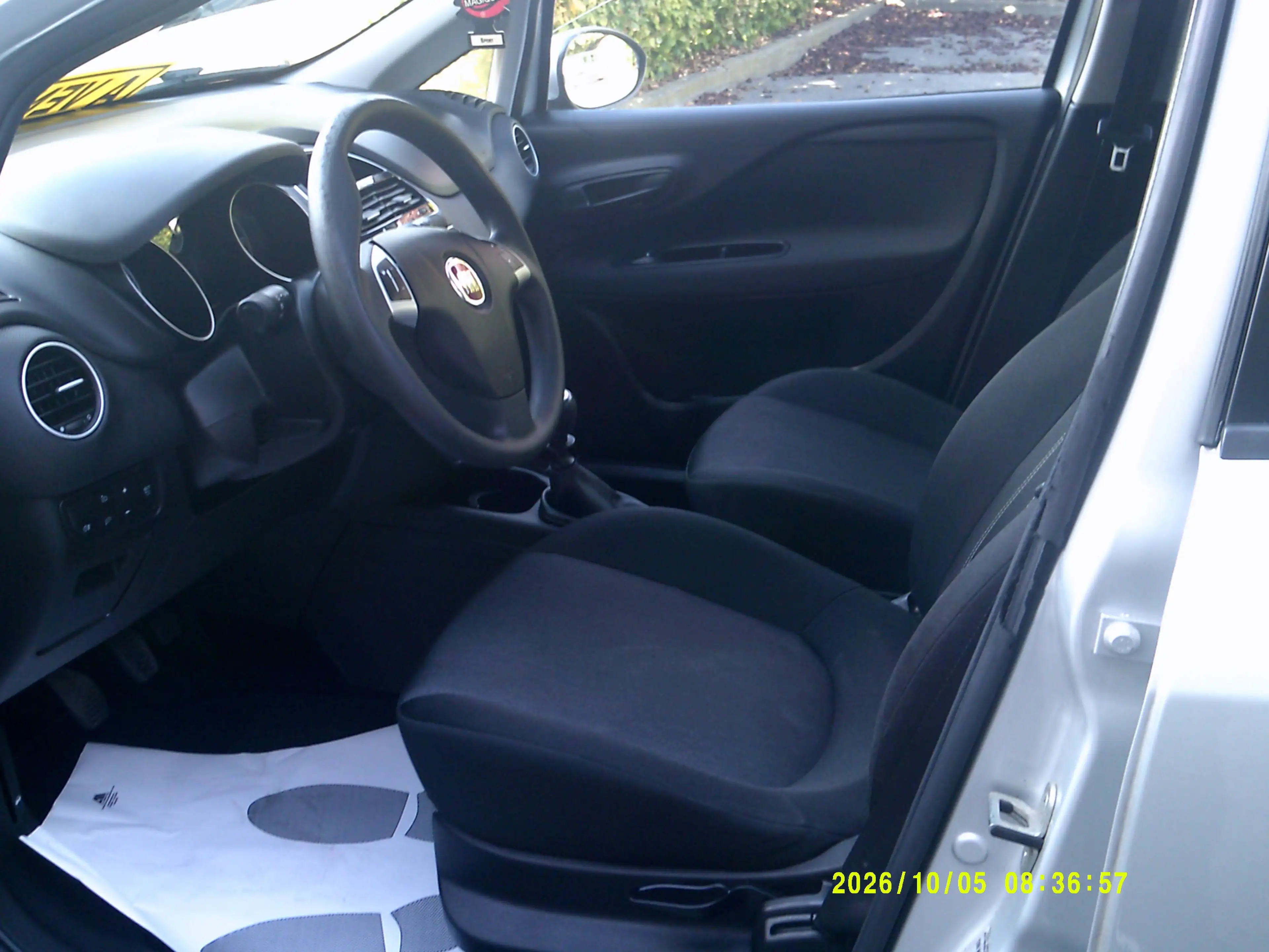Fiat Punto Punto 1.2i Young — photo 9