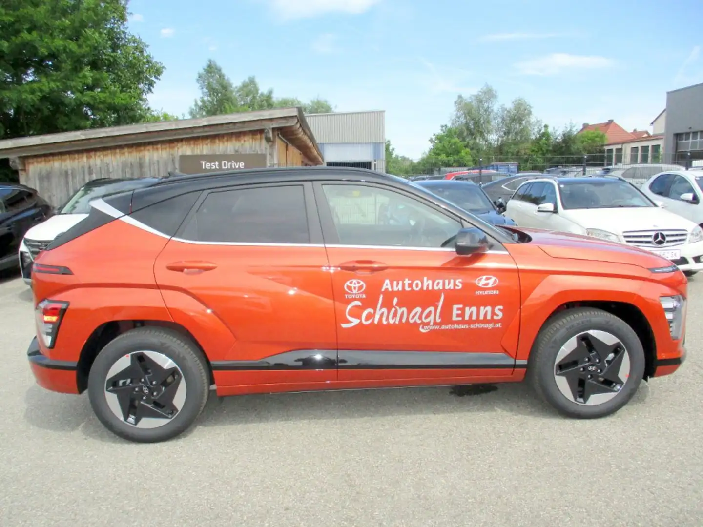 Hyundai KONA EV (SX2) Comfort Line 64,8 kWh k7ec2-O22 Schwarz - 2