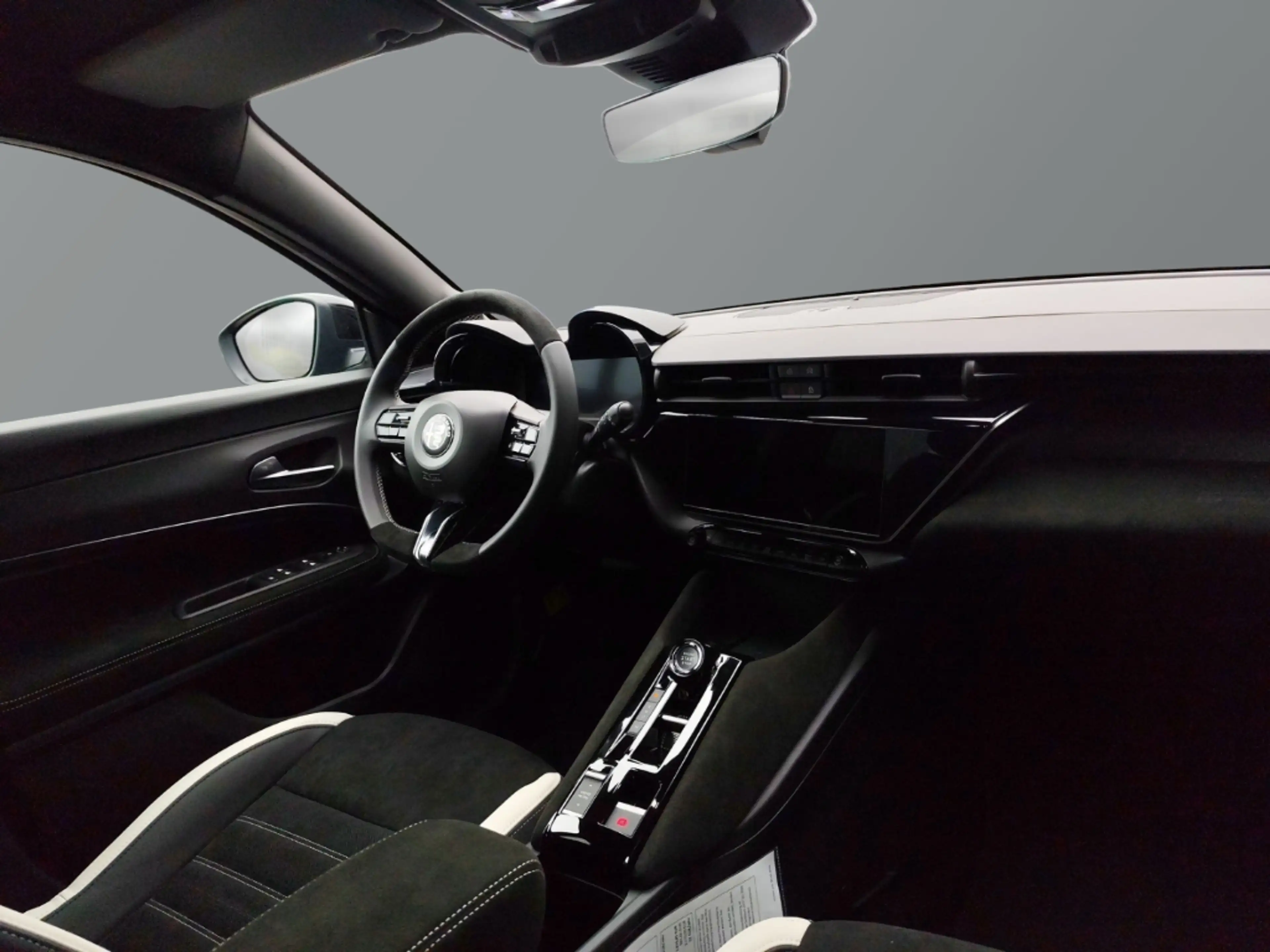 Alfa Romeo Junior Ibrida Sport Speciale 1.2 VGT Hybrid 145PS Navi — photo 14