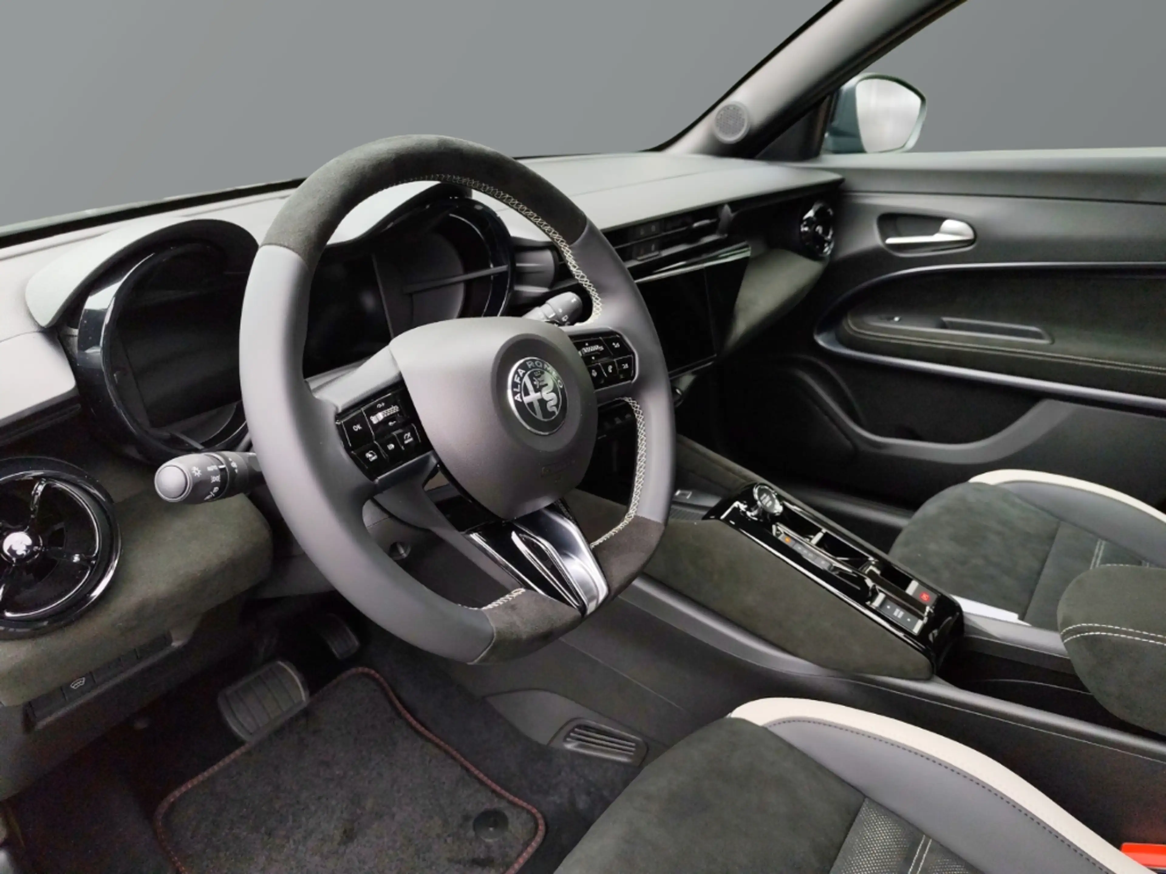 Alfa Romeo Junior Ibrida Sport Speciale 1.2 VGT Hybrid 145PS Navi — photo 11