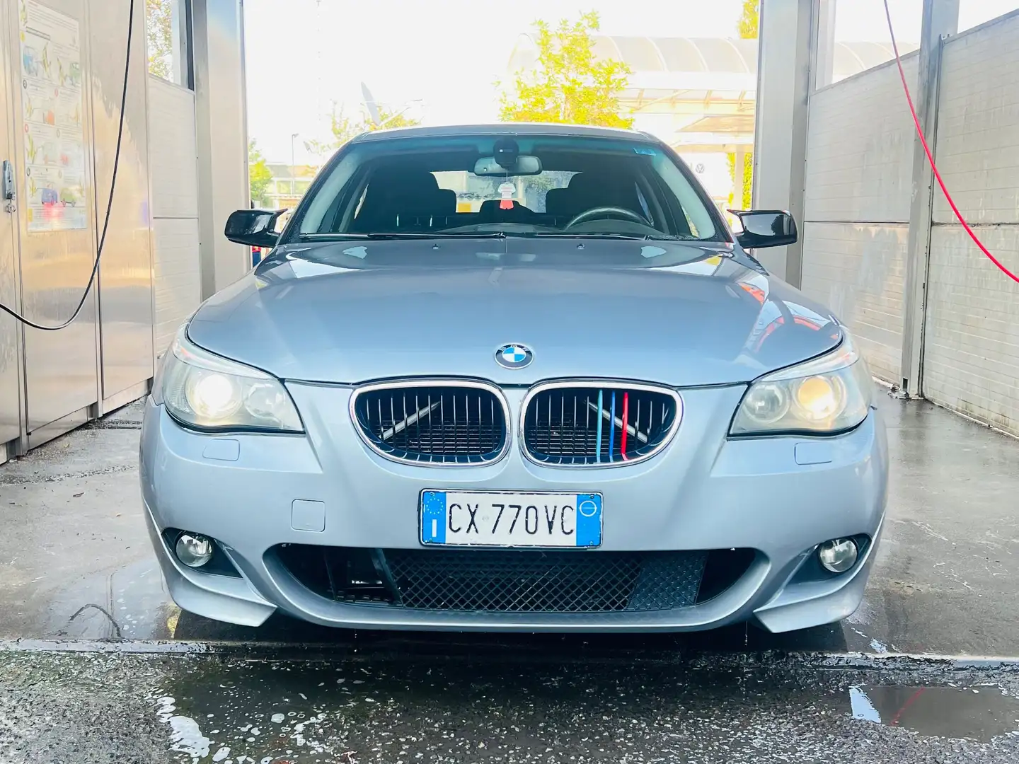 BMW 520 Serie 5 E60 2005 Berlina520d Attiva Gris - 1