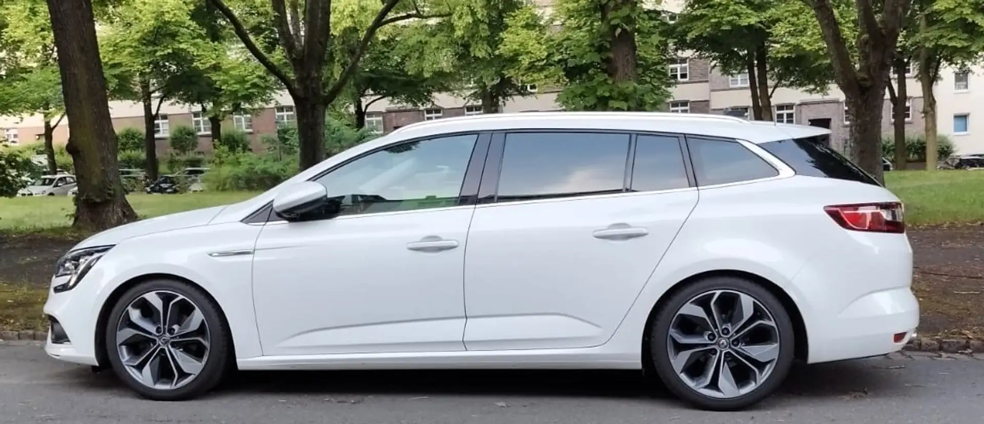 Renault Megane Grandtour TCe 160 GPF EDC BOSE EDITION Blanc - 2